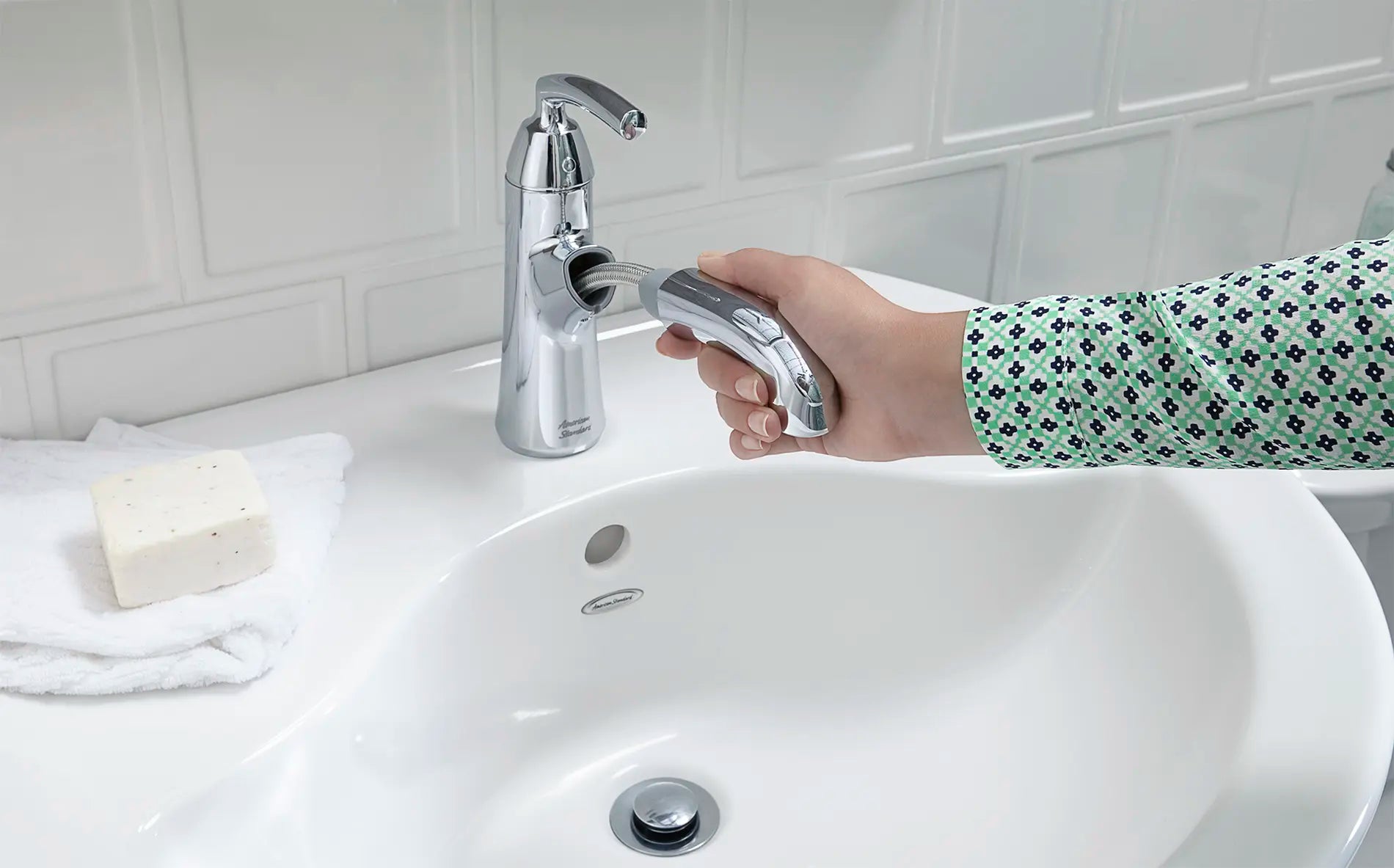 Tropic 1-Handle Monoblock Bathroom Faucet — thumbnail 2