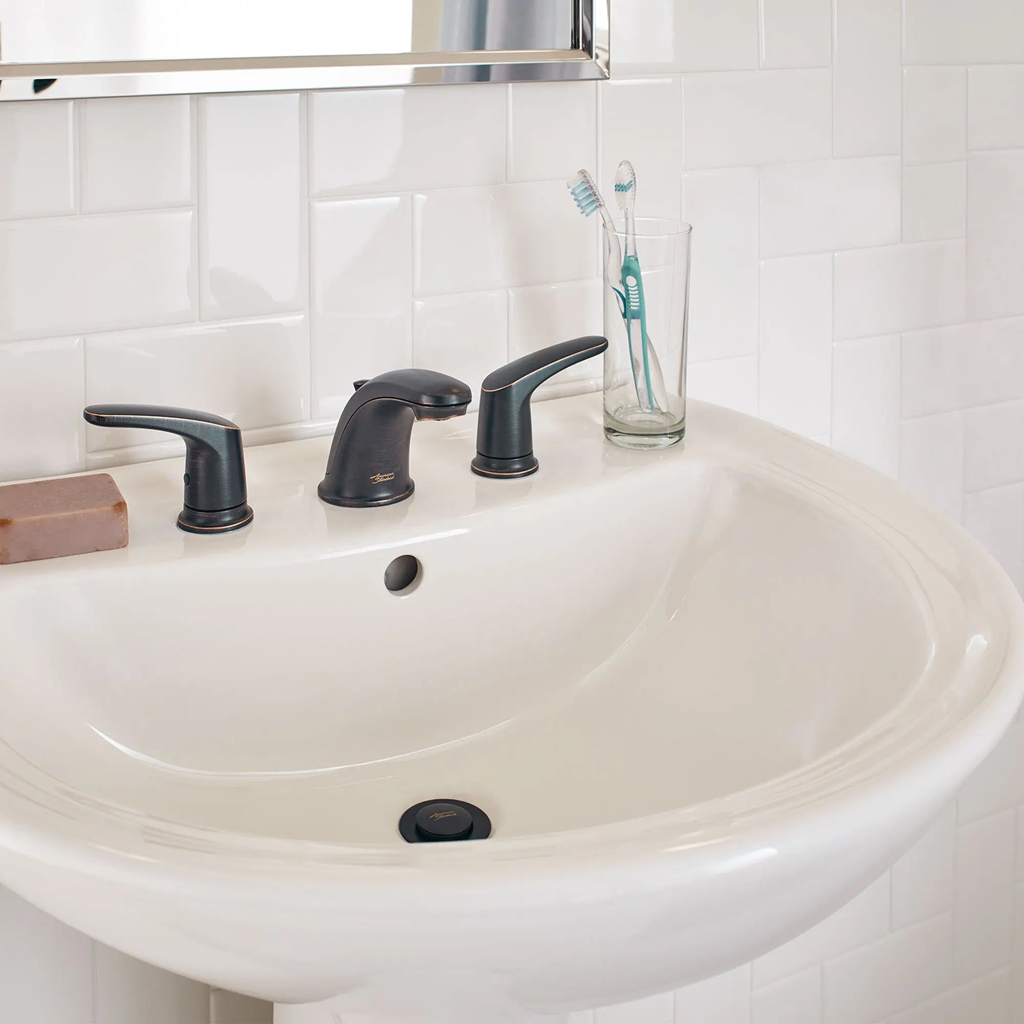 Colony® PRO 8-Inch Widespread 2-Handle Bathroom Faucet 1.2 gpm/4.5 L/min With Lever Handles — thumbnail 2