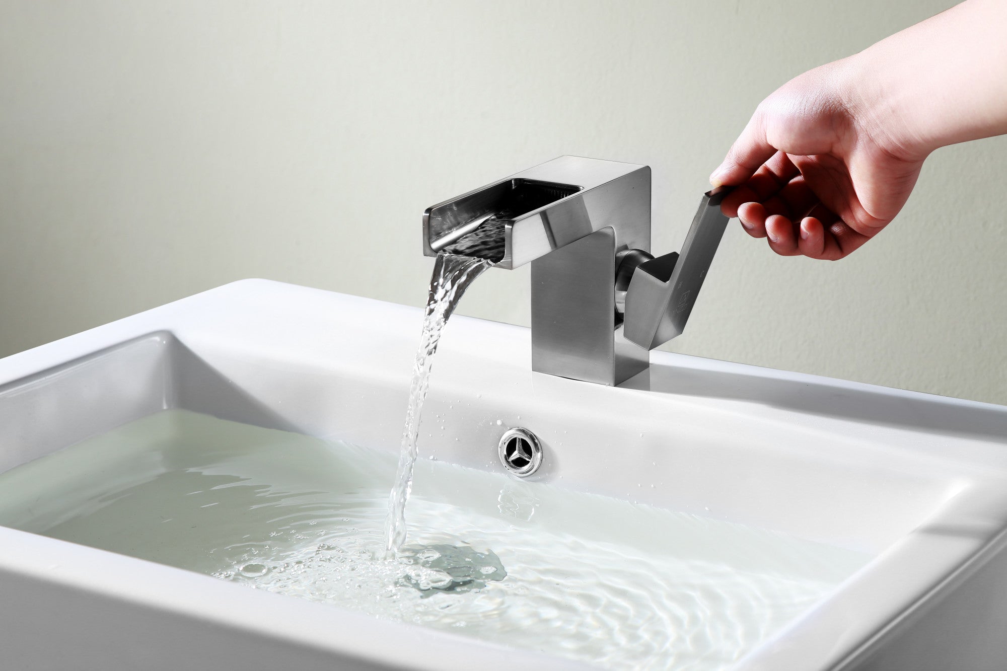 Zhona Series Single Hole Single-Handle Low-Arc Bathroom Faucet in Brushed Nickel — thumbnail 3