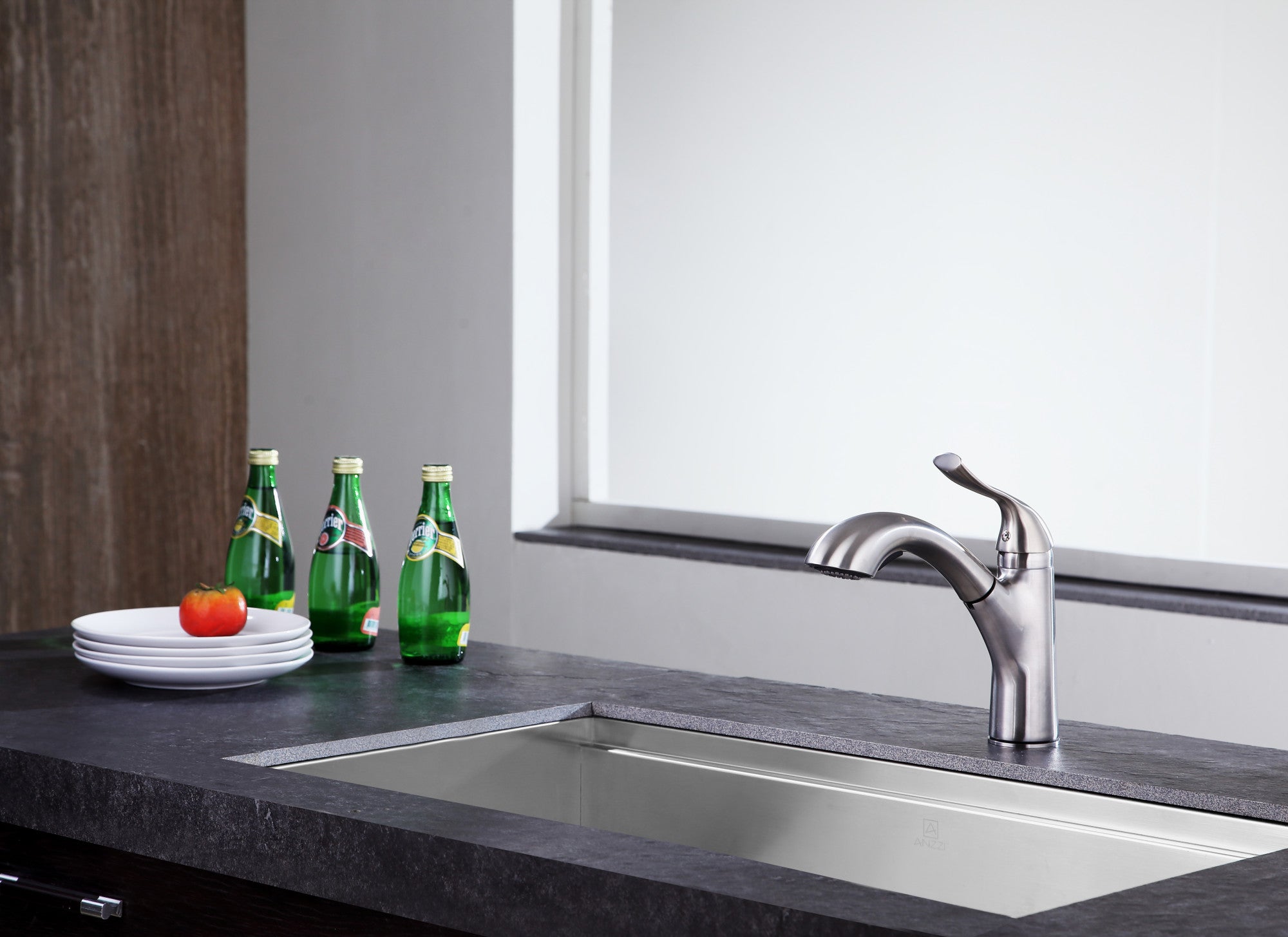 Di Piazza Single-Handle Pull-Out Sprayer Kitchen Faucet in Brushed Nickel — thumbnail 3