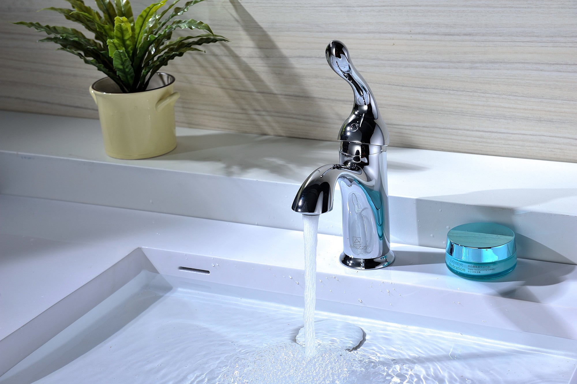 Arc Series Single Hole Single-Handle Low-Arc Bathroom Faucet in Polished Chrome — thumbnail 3