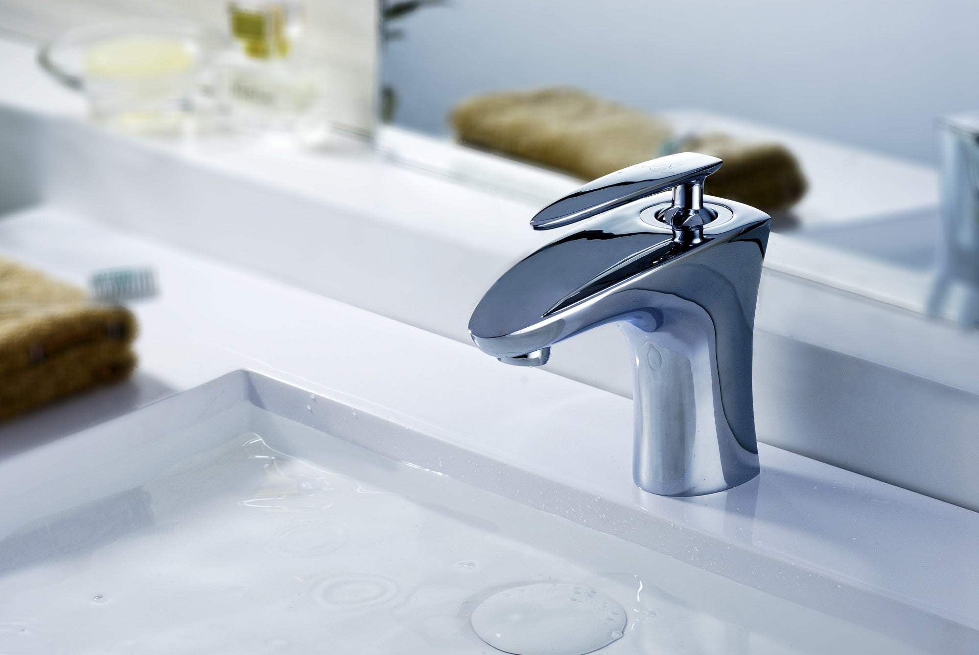Tone Series Single Hole Single-Handle Low-Arc Bathroom Faucet in Polished Chrome — thumbnail 2