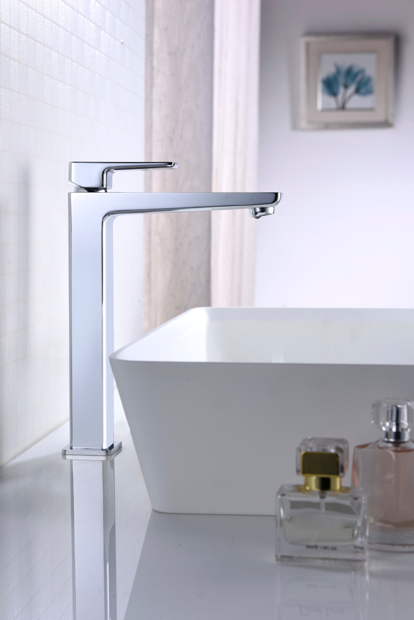 Valor Single Hole Single-Handle Bathroom Faucet in Polished Chrome — thumbnail 3
