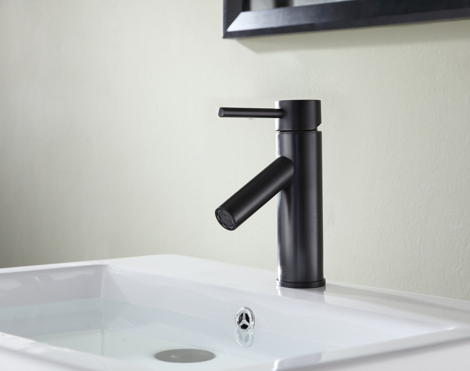 Valle Single Hole Single Handle Bathroom Faucet in Oil Rubbed Bronze — thumbnail 2