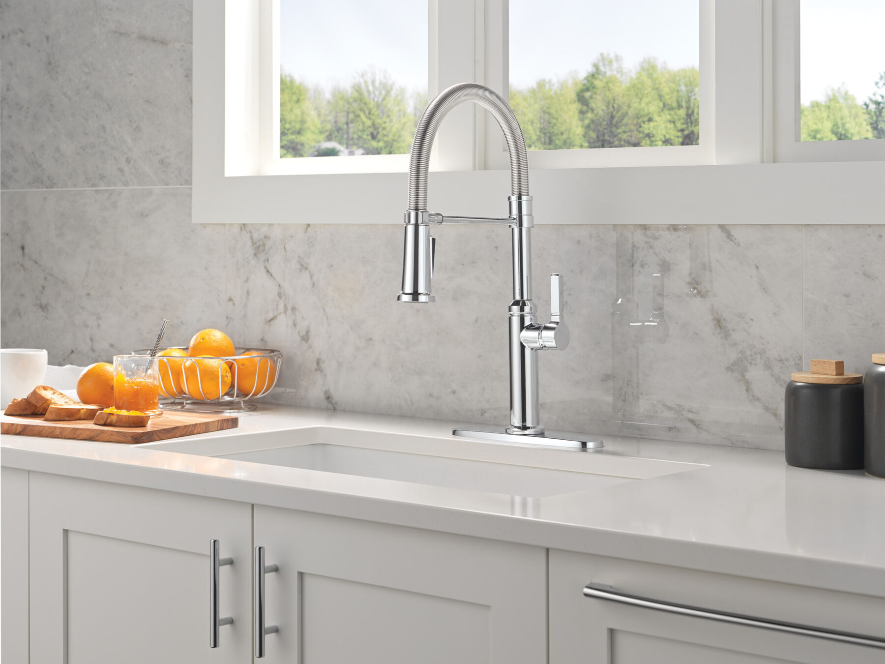 Single Handle Pull-Down Kitchen Faucet With Spring Spout in Chrome — thumbnail 3