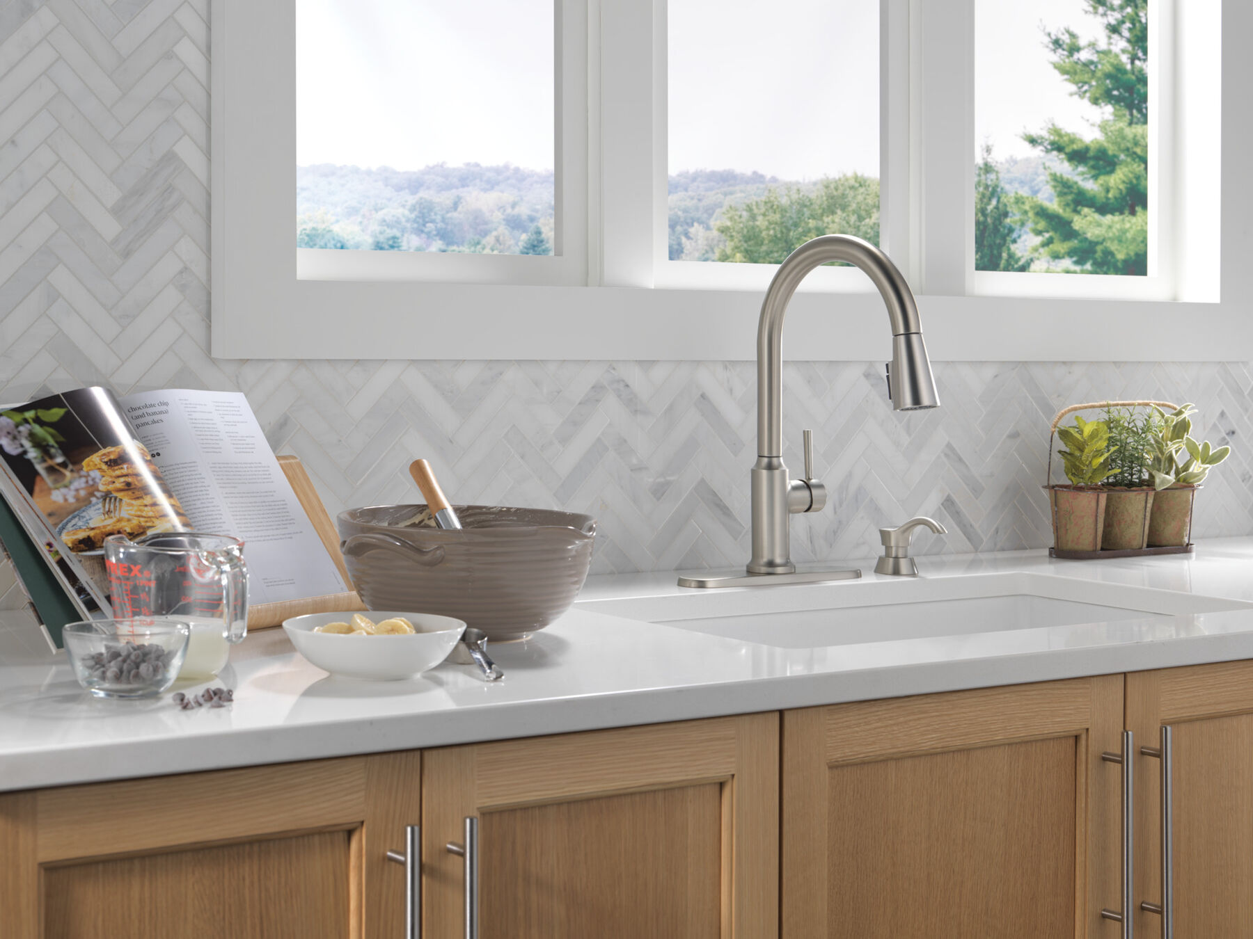 Single Handle Pull-Down Kitchen Faucet with Soap Dispenser and ShieldSpray® Technology in Spotshield Stainless — thumbnail 3