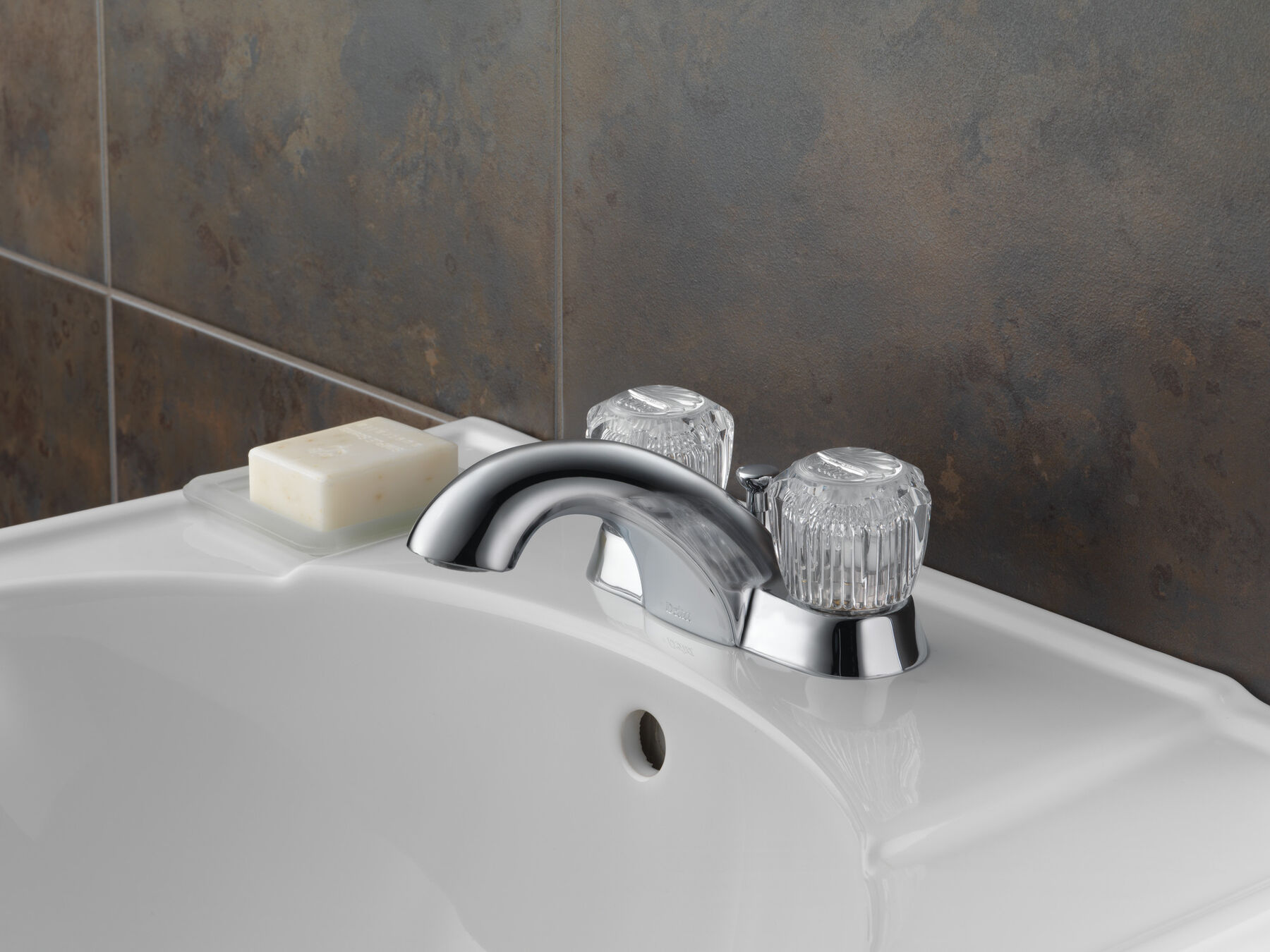 Two Handle Centerset Bathroom Faucet in Chrome 2522LF — thumbnail 2