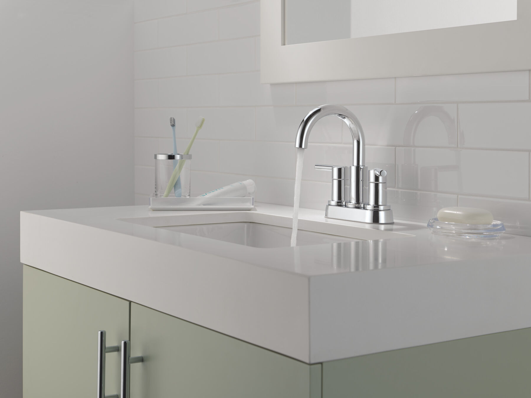 Two Handle Centerset Bathroom Faucet in Chrome 25749LF — thumbnail 3