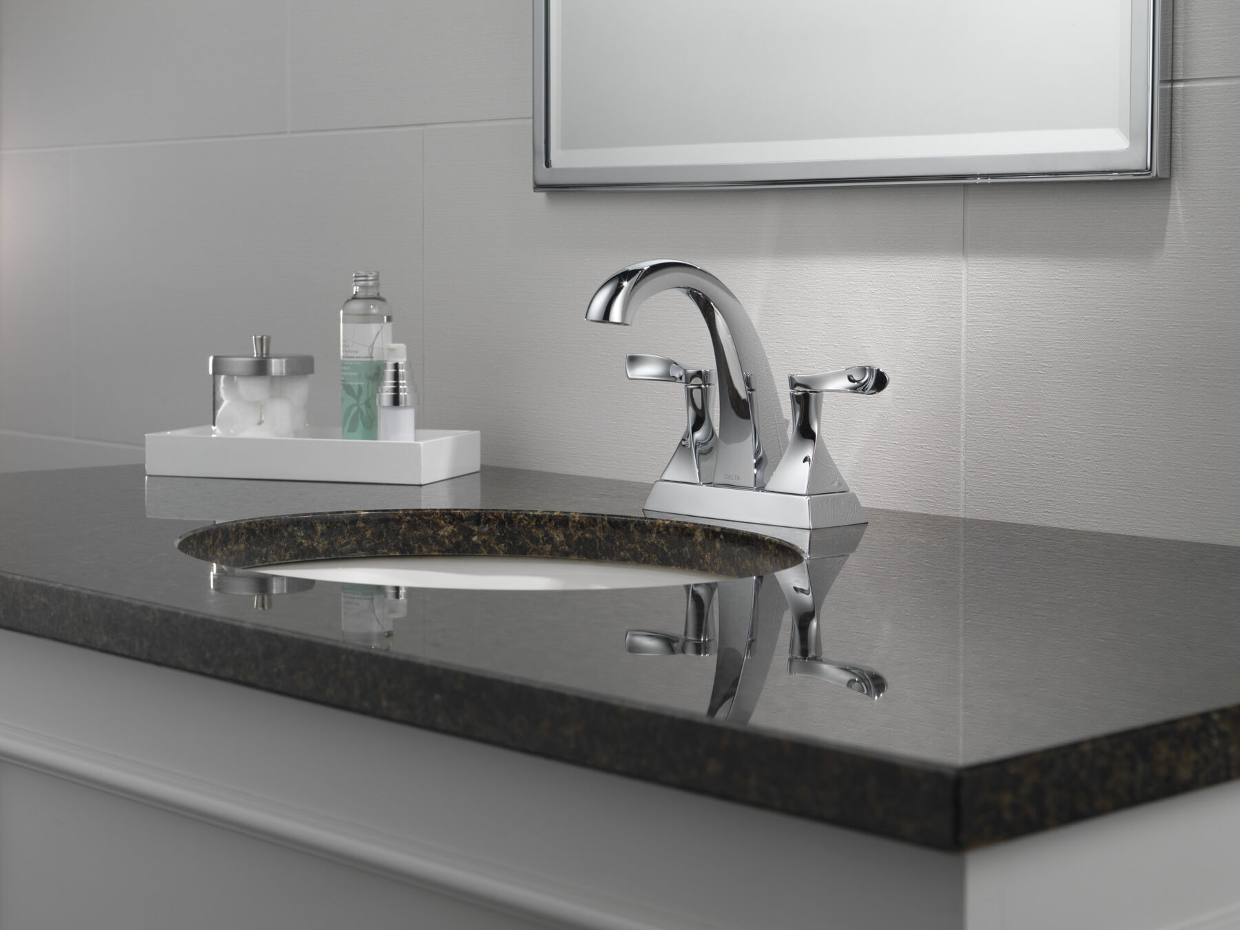Two Handle Centerset Bathroom Faucet in Chrome 25841LF — thumbnail 3