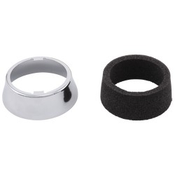 Single Handle Pull-Out Kitchen Faucet in Chrome — thumbnail 3