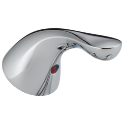 Single Handle Centerset Bathroom Faucet in Chrome — thumbnail 3