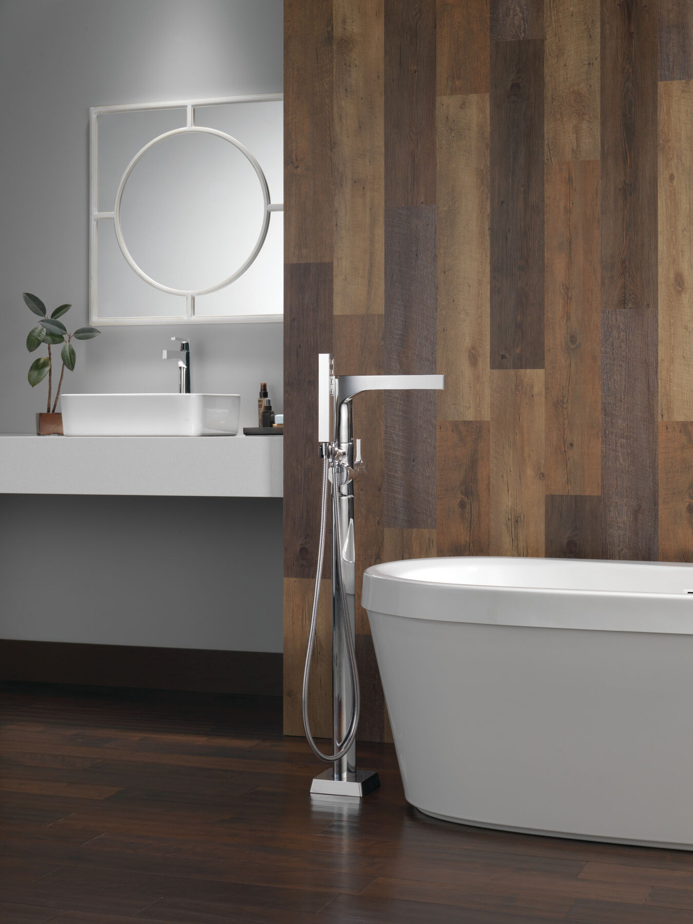 Single Handle Vessel Bathroom Faucet in Chrome — thumbnail 3