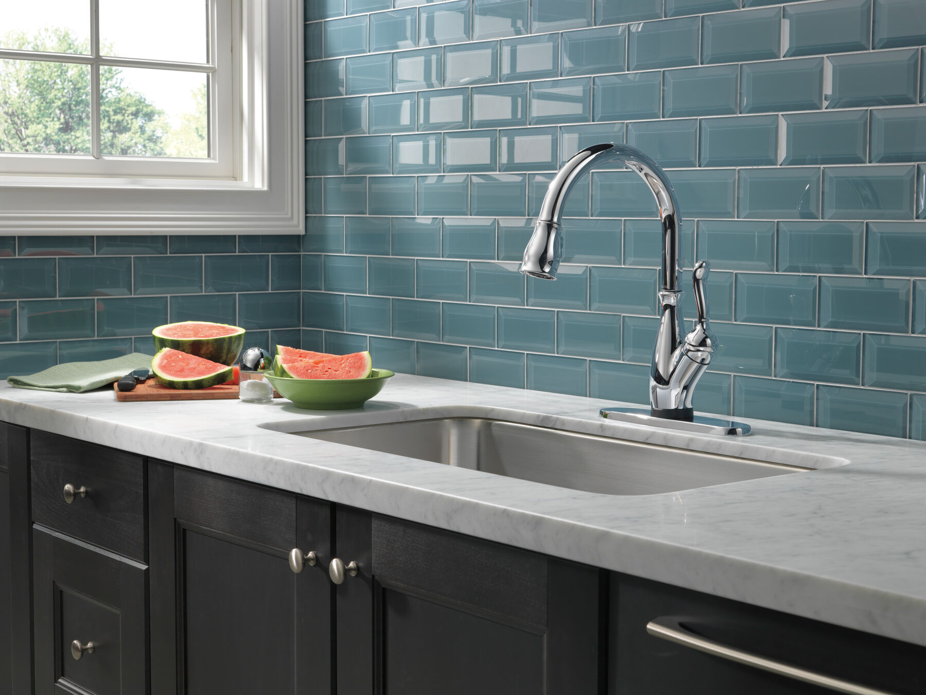 Single Handle Pull-Down Kitchen Faucet with Touch2O® and ShieldSpray® Technologies in Chrome — thumbnail 3