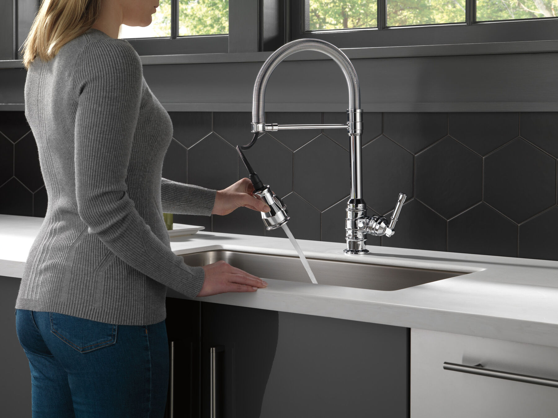 Single Handle Pull-Down Kitchen Faucet With Spring Spout in Chrome — thumbnail 3