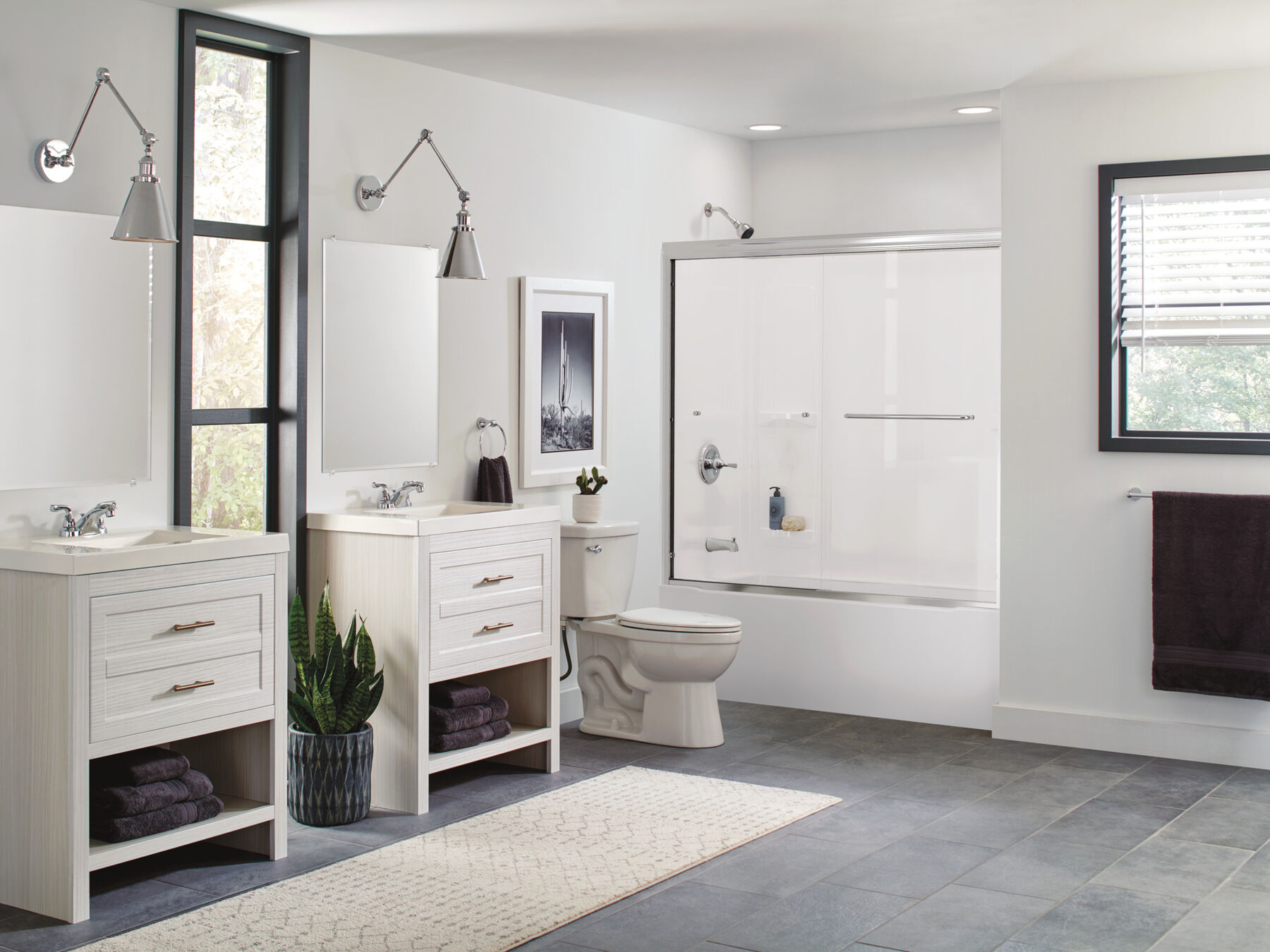 Centerset Bathroom Faucet in Chrome — thumbnail 3