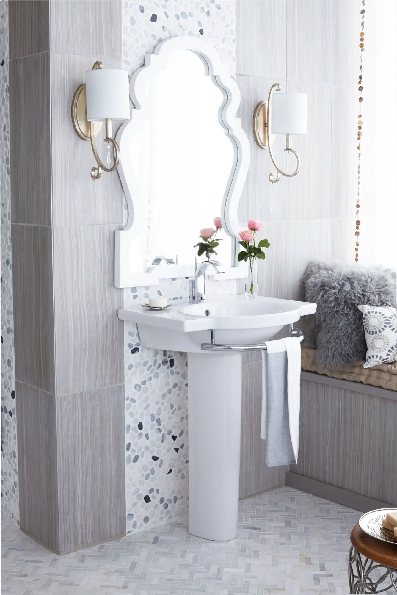 Single Handle Bathroom Faucet — thumbnail 2