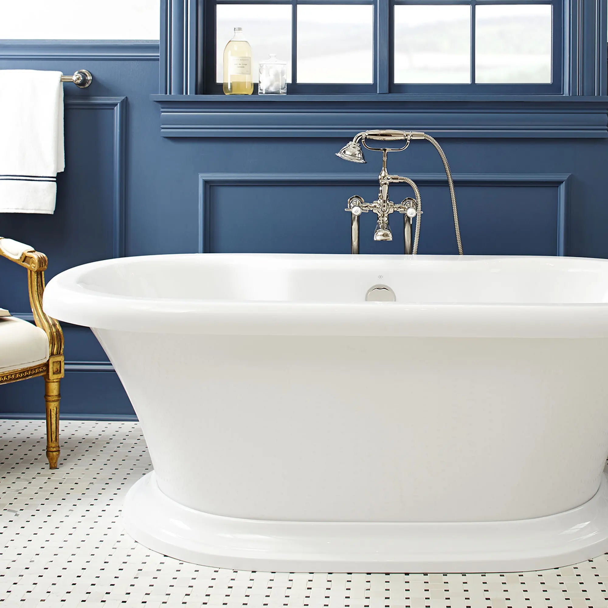 Traditional Floor Mount Bathtub Faucet with landfair Cross Handles