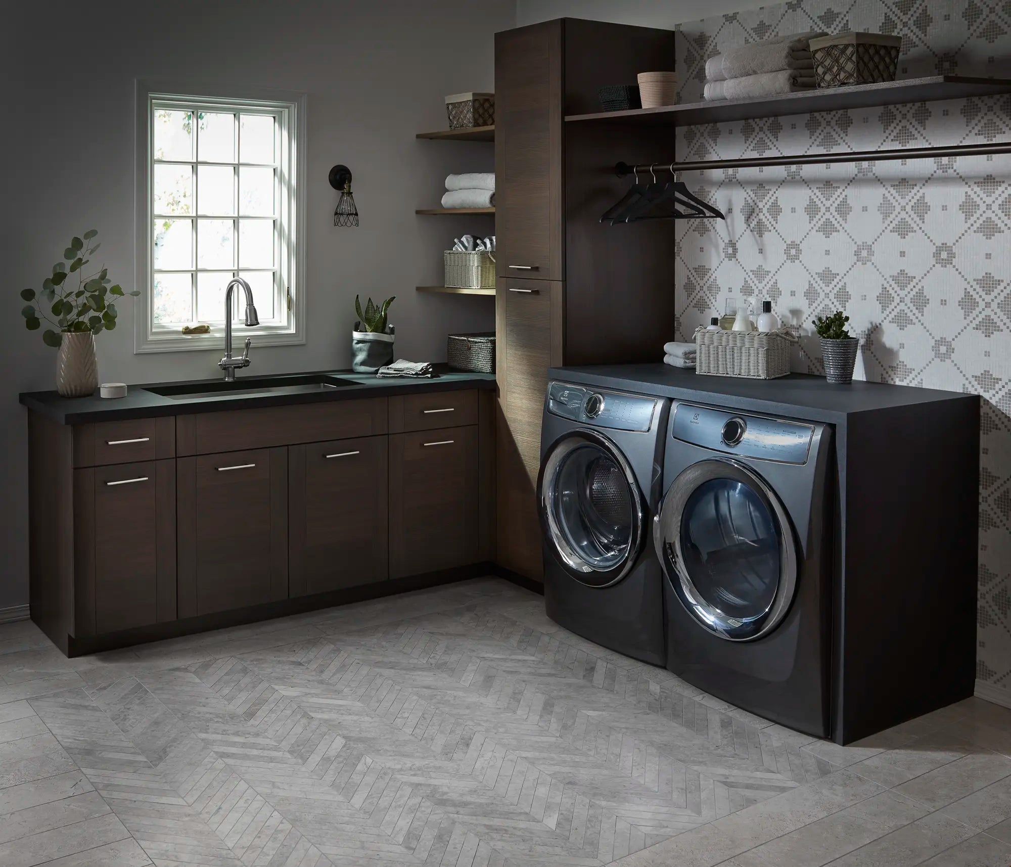 Victorian Single Handle Bar Faucet with Lever Handle — image 1