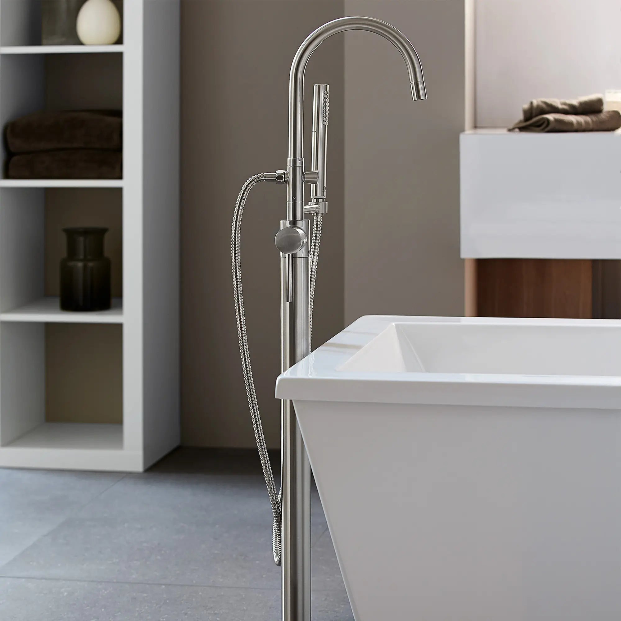 Contemporary Floor Mount Bathtub Faucet — thumbnail 2