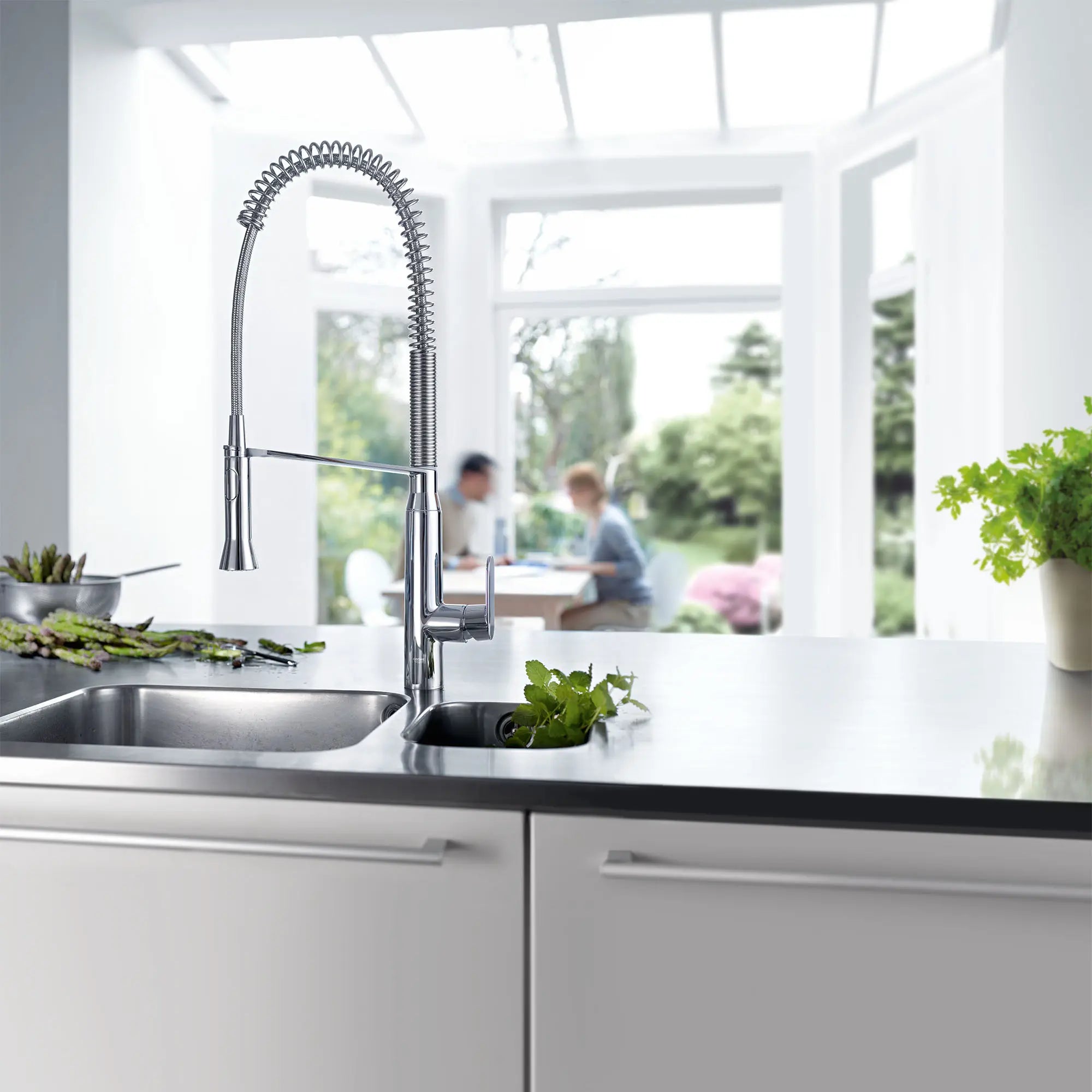 K7 Single-Handle Semi-Pro Dual Spray Kitchen Faucet 1.75 GPM (6.6 L/min) — thumbnail 3