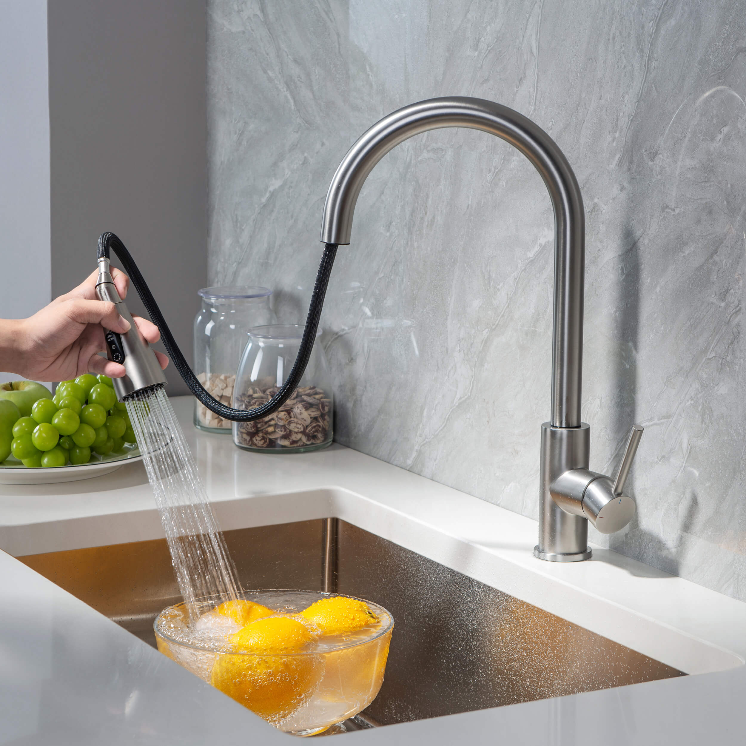 Single Handle Pull Down Kitchen Faucet - F102 — thumbnail 2