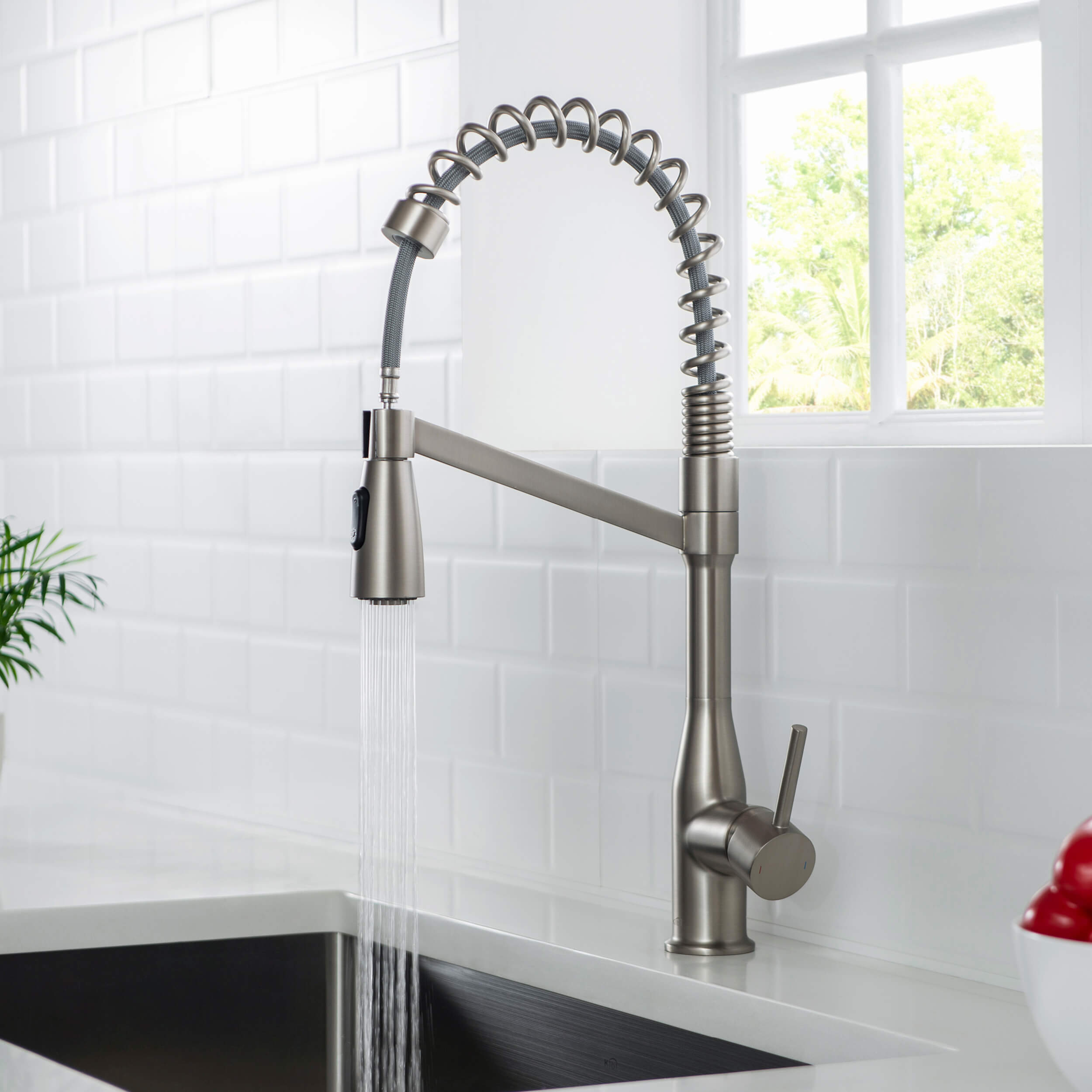 Largo Single Handle Commercial Style Kitchen Sink Faucet - KKF2006 — thumbnail 3
