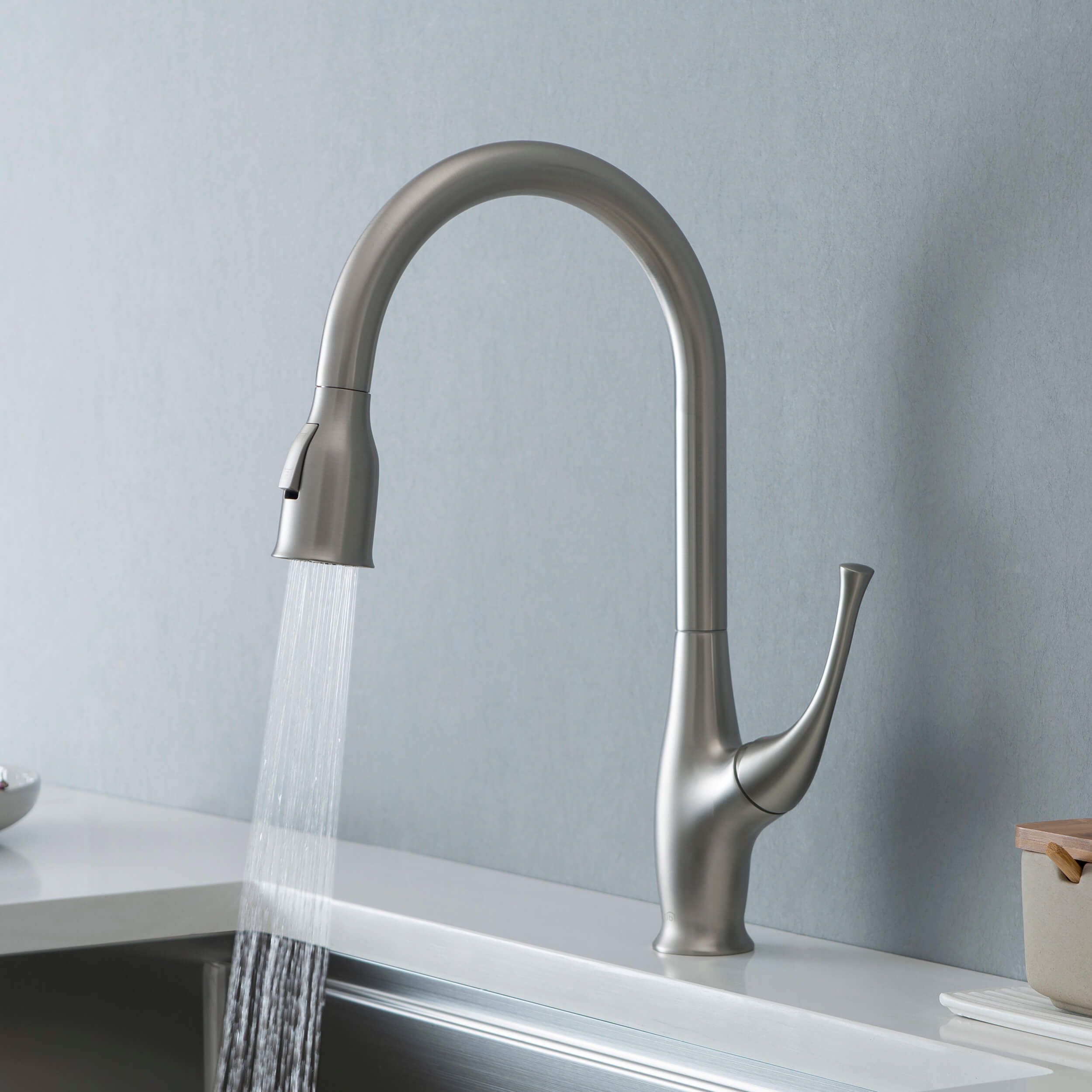 Cedar Single Handle Pull Down Kitchen Sink Faucet - KKF2010 — thumbnail 3