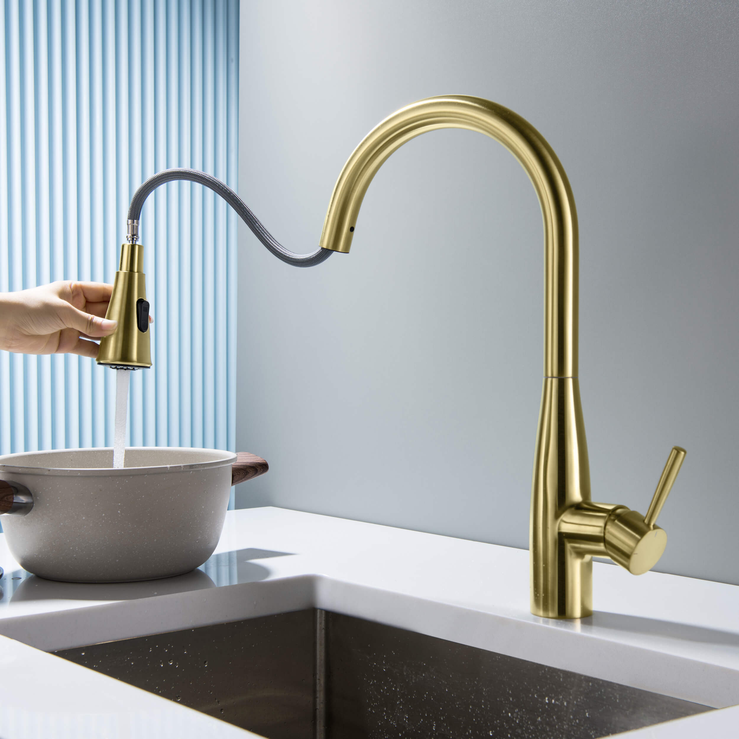 Bari-T Single Handle Pull Down Kitchen Sink Faucet - KKF2016 — thumbnail 3