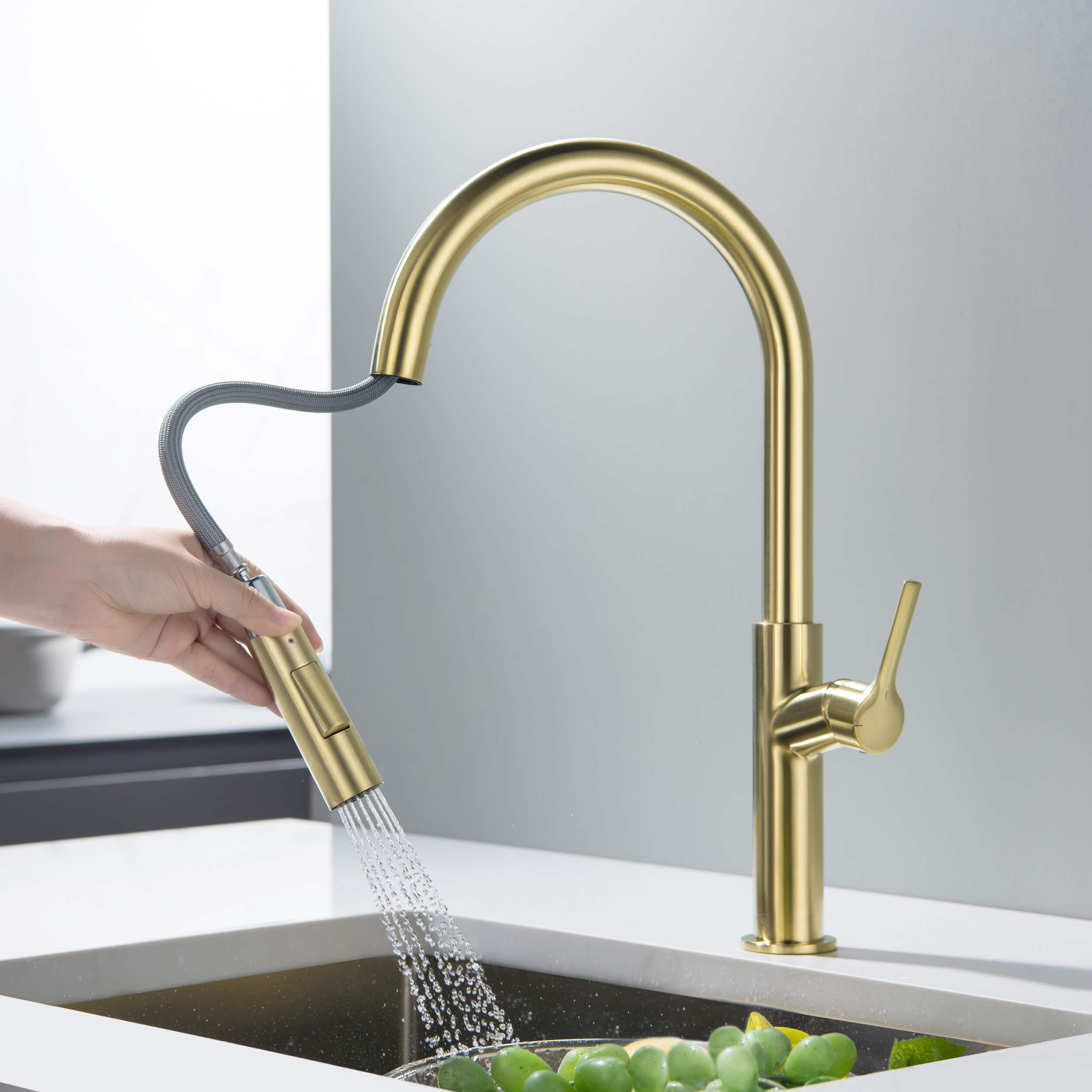 Fusion-T Single Handle Pull Down Kitchen Sink Faucet - KKF2018 — thumbnail 3