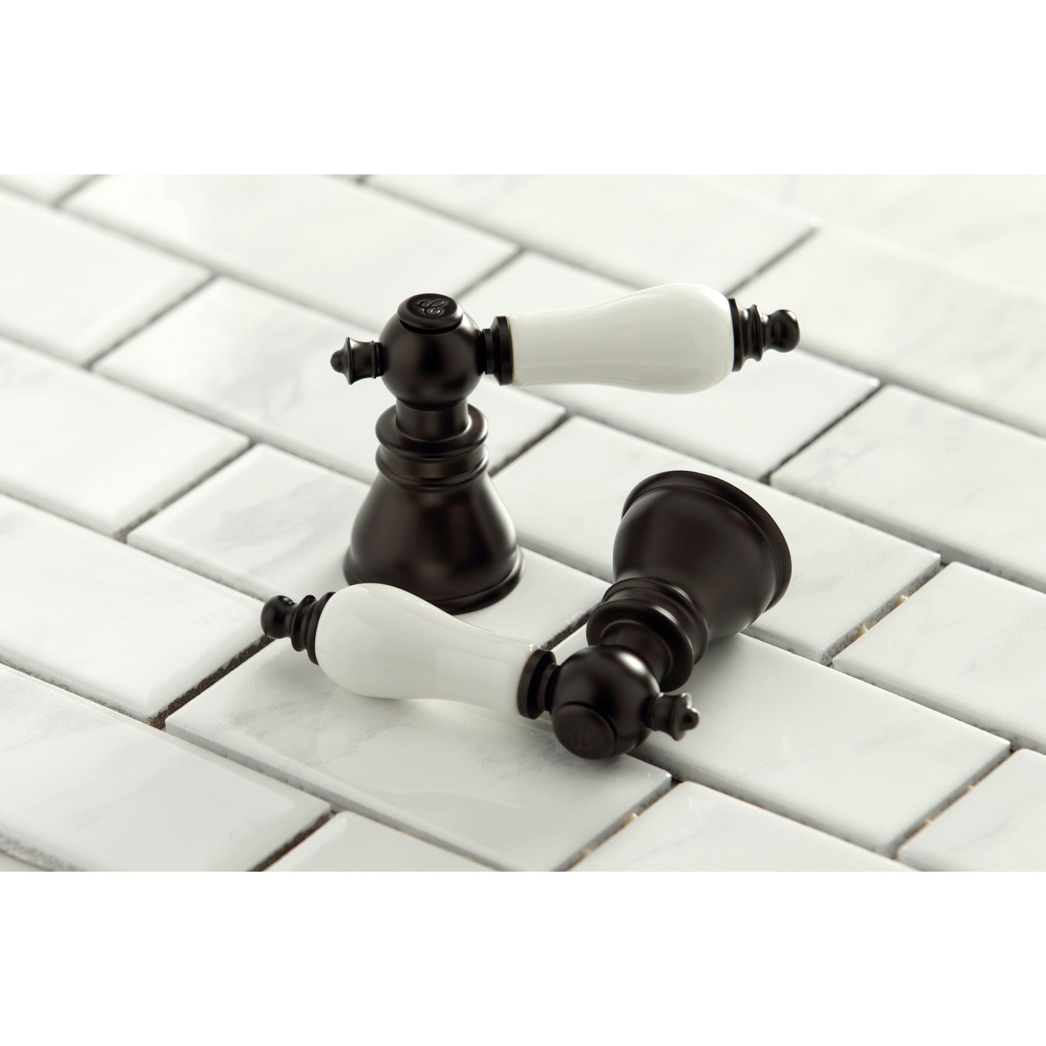 Kingston Heirloom FSC1975APL - American Patriot Two-Handle 3-Hole Deck Mount Widespread Bathroom Faucet with Pop-Up Drain, Oil Rubbed Bronze — thumbnail 3