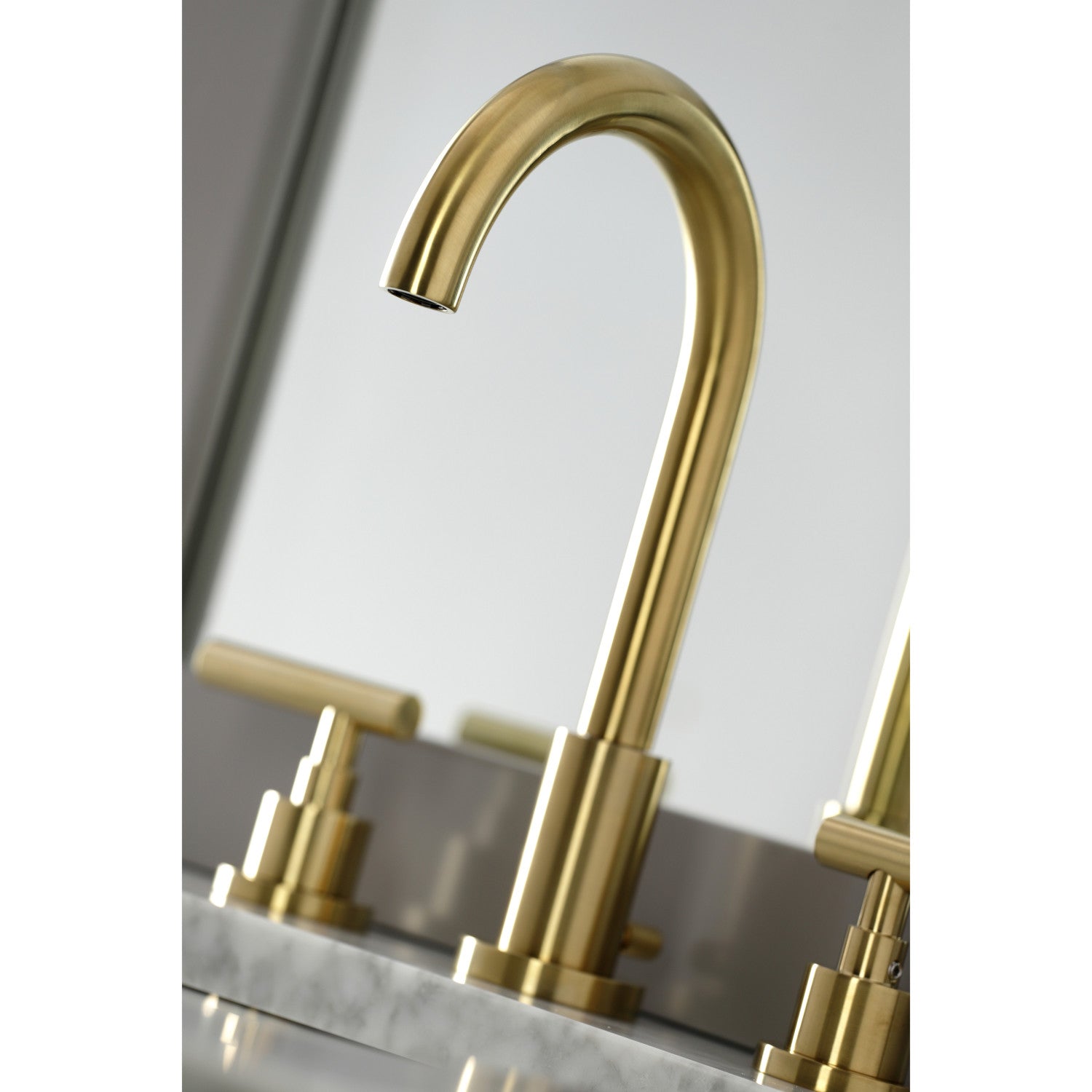 Kingston Sona FSC8923CML - Manhattan Two-Handle 3-Hole Deck Mount Widespread Bathroom Faucet with Brass Pop-Up, Brushed Brass — thumbnail 3