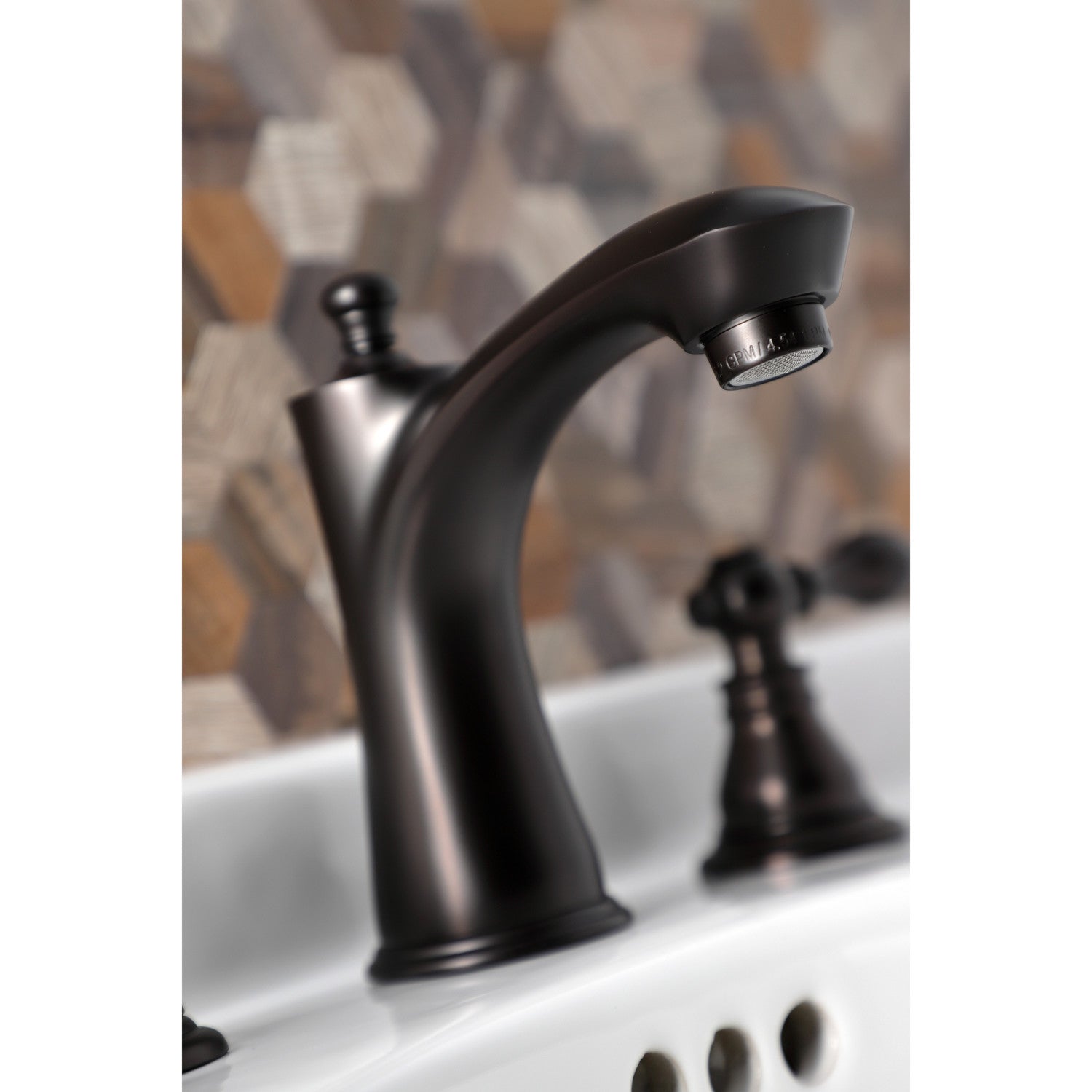 Kingston Tulare KB7965ACL - American Classic Two-Handle 3-Hole Deck Mount Widespread Bathroom Faucet with Pop-Up Drain, Oil Rubbed Bronze — thumbnail 3