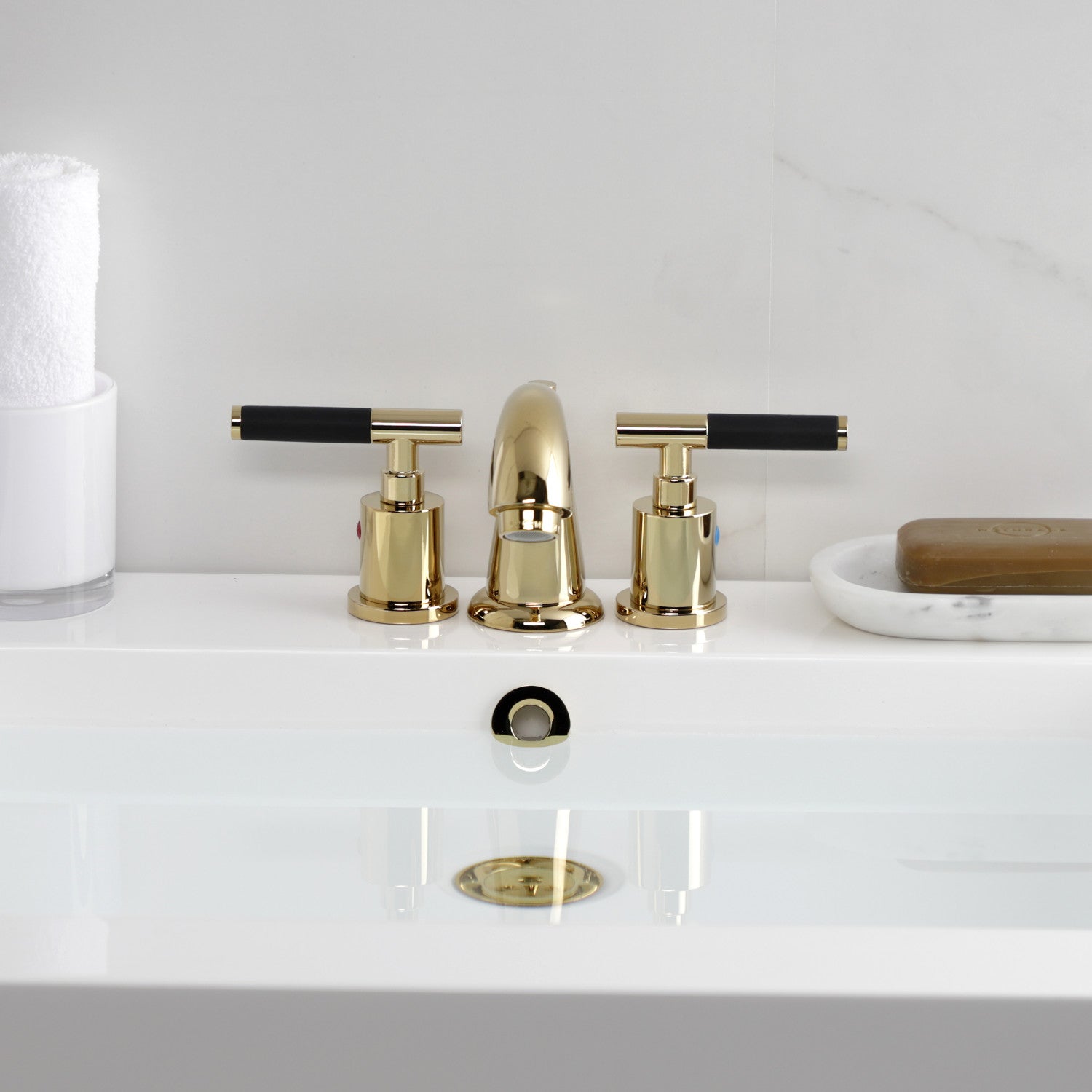 Kingston Tulare KB8912CKL - Kaiser Two-Handle 3-Hole Deck Mount Widespread Bathroom Faucet with Pop-Up Drain, Polished Brass — thumbnail 3