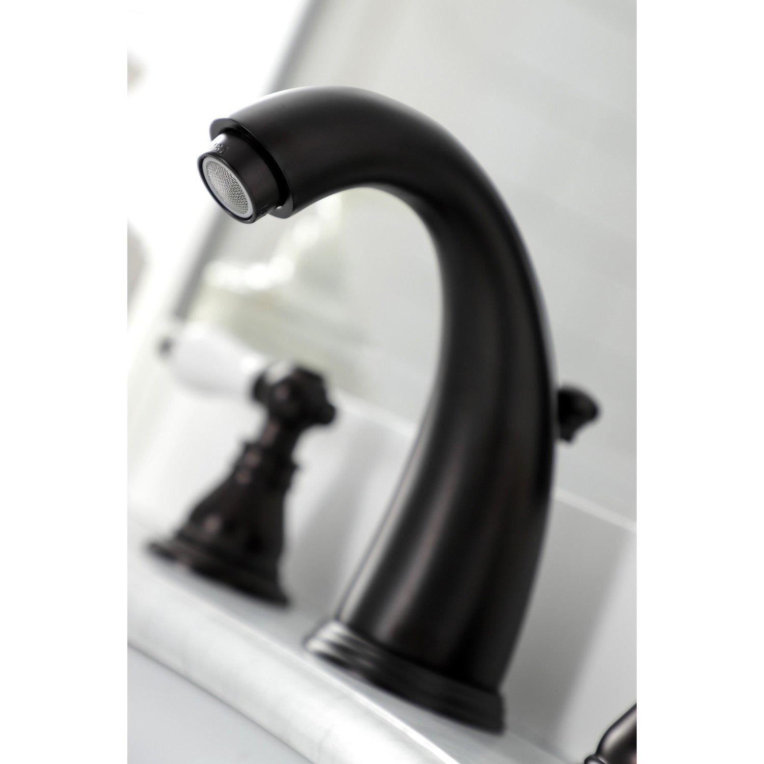 Kingston Heirloom KB985APL - American Patriot Two-Handle 3-Hole Deck Mount Widespread Bathroom Faucet with Pop-Up Drain, Oil Rubbed Bronze — thumbnail 3