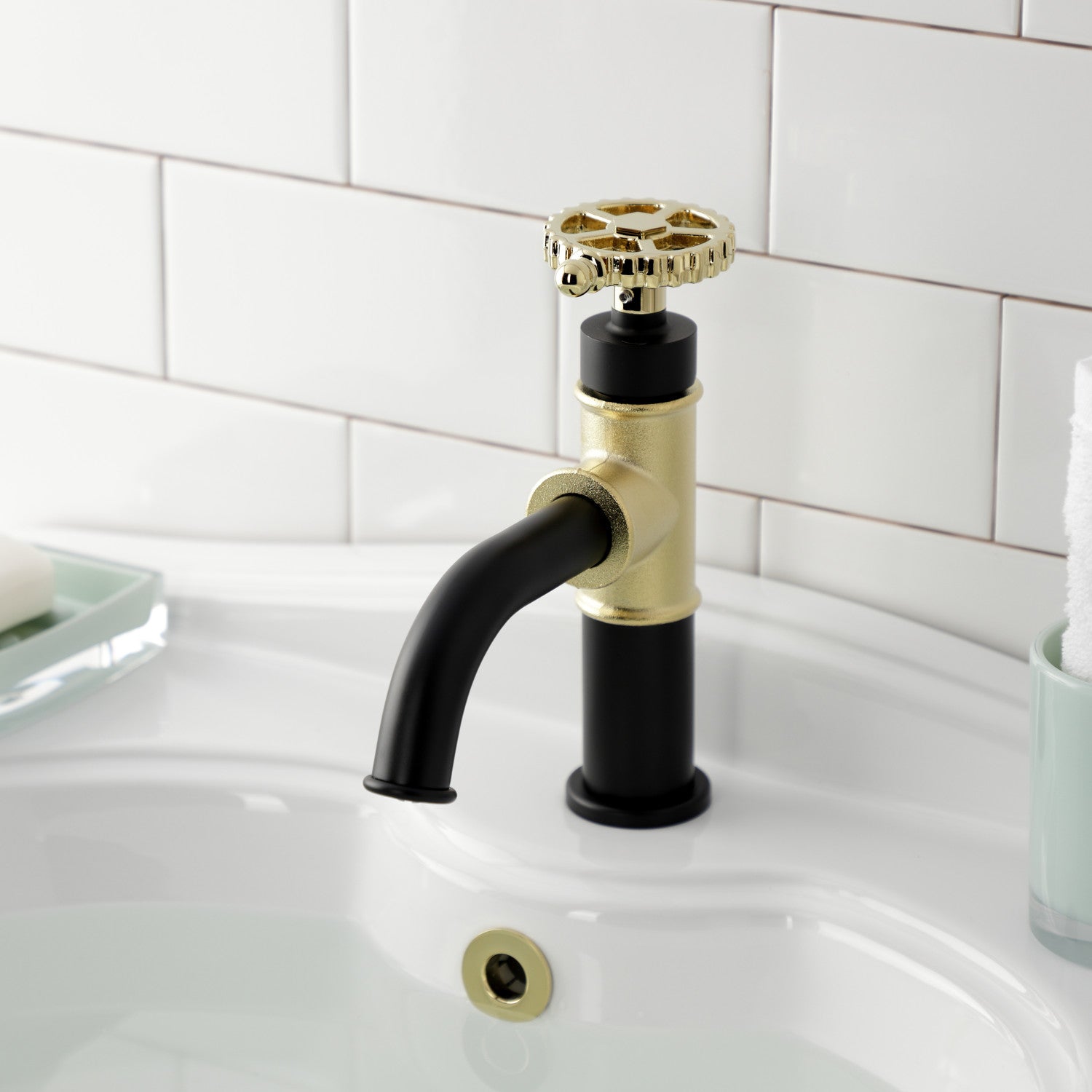 Kingston Sona KS2822CG - Fuller One-Handle 1-Hole Bathroom Faucet with Push Pop-Up Drain, Matte Black/Polished Brass — thumbnail 2