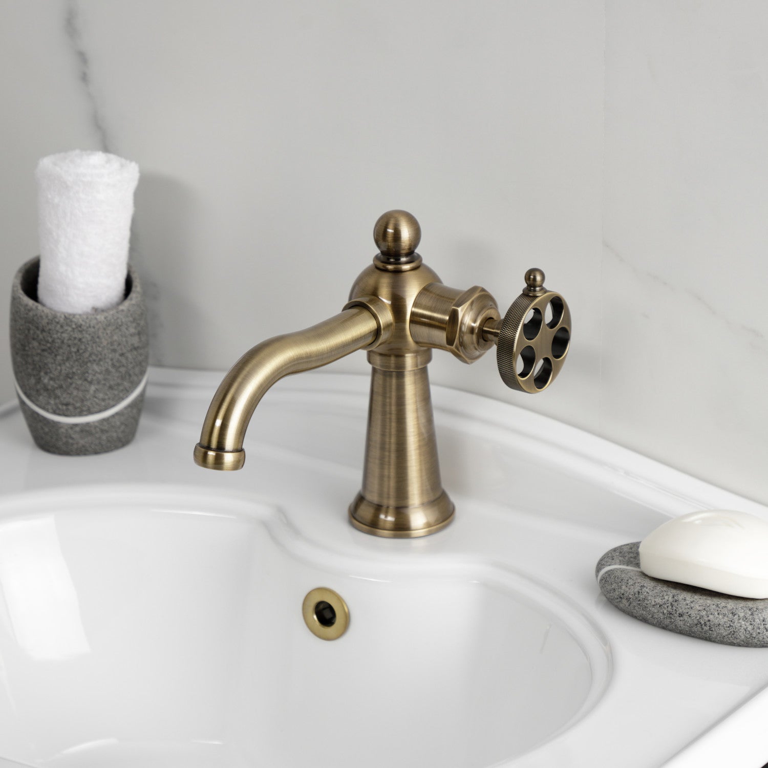 Kingston Tulare KS3543RKZ - Wendell One-Handle 1-Hole Bathroom Faucet with Knurled Handle and Push Pop-Up Drain, Antique Brass — thumbnail 2