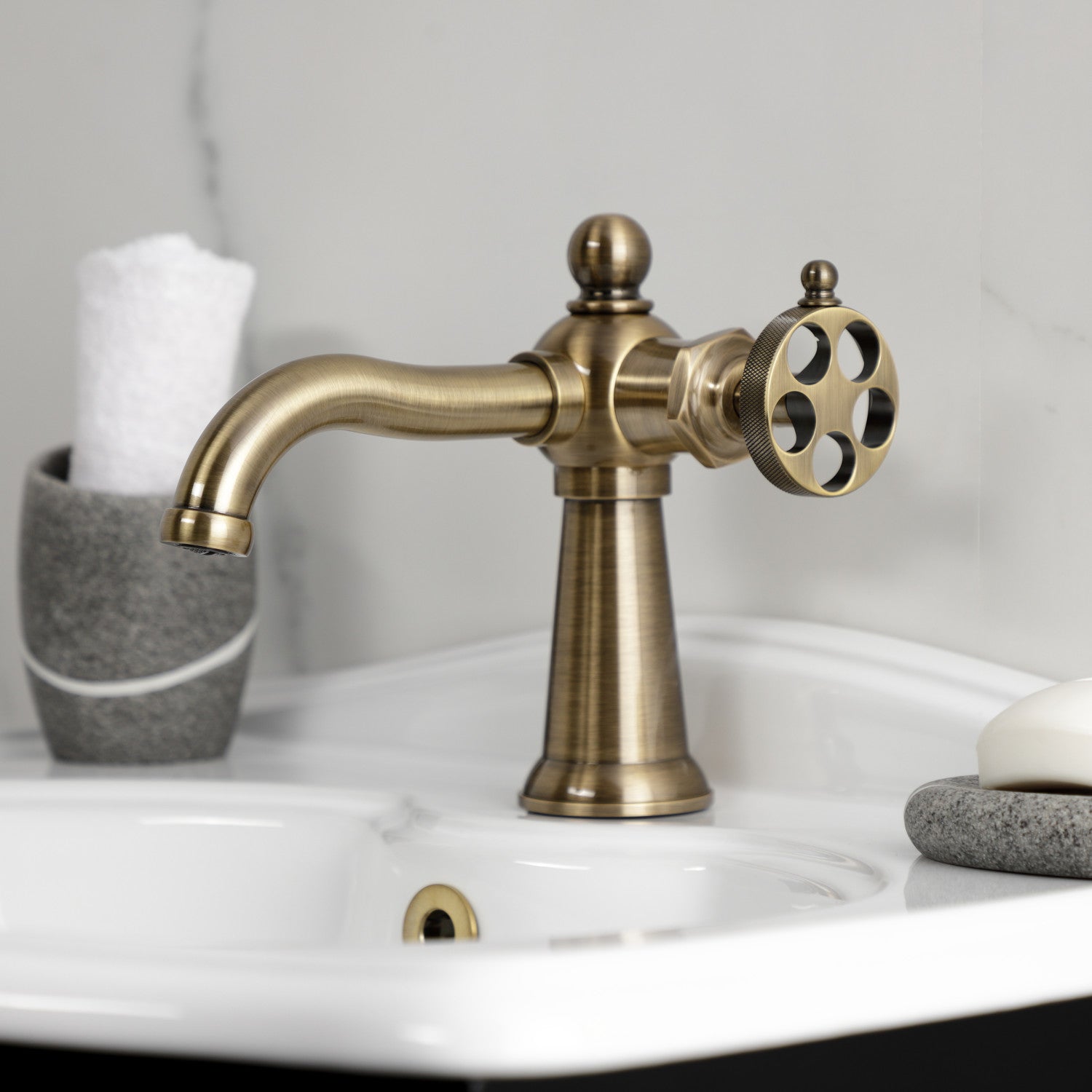 Kingston Tulare KS3543RKZ - Wendell One-Handle 1-Hole Bathroom Faucet with Knurled Handle and Push Pop-Up Drain, Antique Brass — thumbnail 3