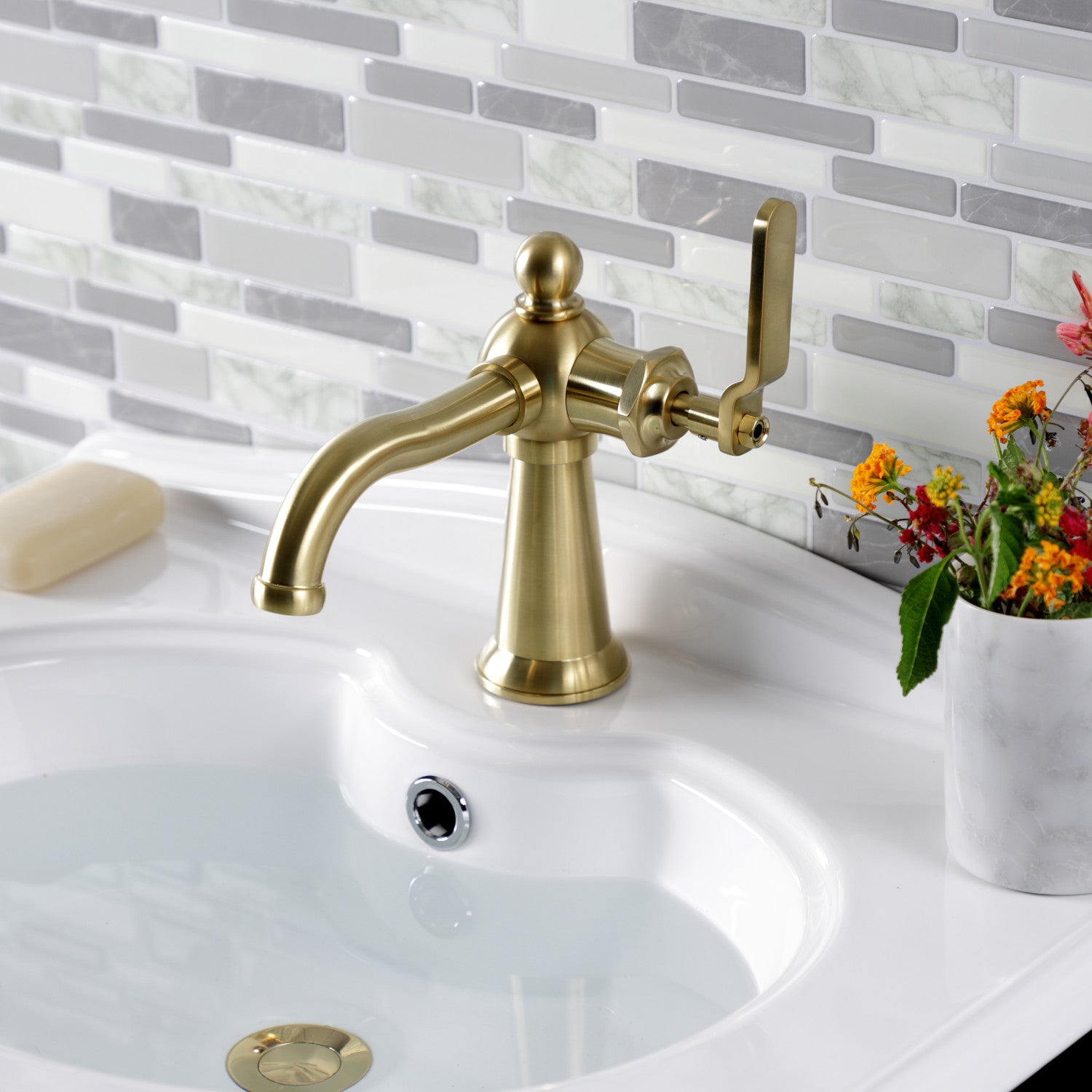 Kingston Tulare KS3547KL - Knight One-Handle 1-Hole Bathroom Faucet with Push Pop-Up Drain, Brushed Brass — thumbnail 2