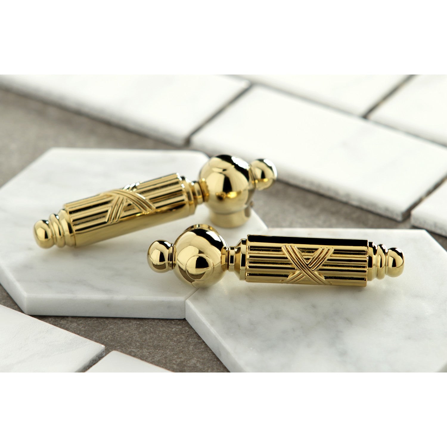 Kingston Tulare KS3962GL - Georgian Two-Handle 3-Hole Deck Mount Widespread Bathroom Faucet with Brass Pop-Up, Polished Brass — thumbnail 3
