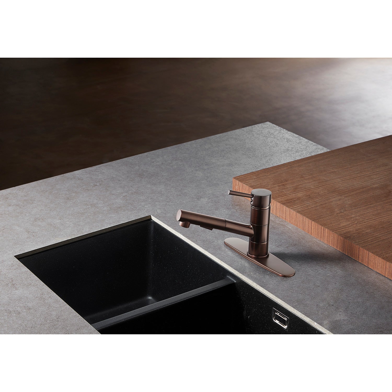Kingston Sona LS8405DL - Concord Single-Handle 1-Hole Deck Mount Pull-Out Sprayer Kitchen Faucet, Oil Rubbed Bronze — thumbnail 2