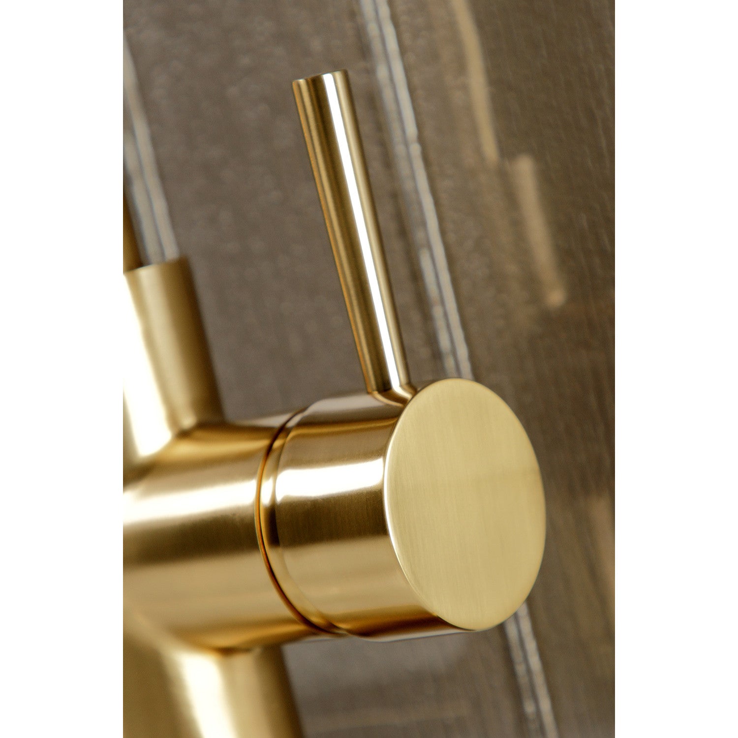 Kingston Tulare LS8723DL - Concord Single-Handle Pull-Down Kitchen Faucet, Brushed Brass — thumbnail 2
