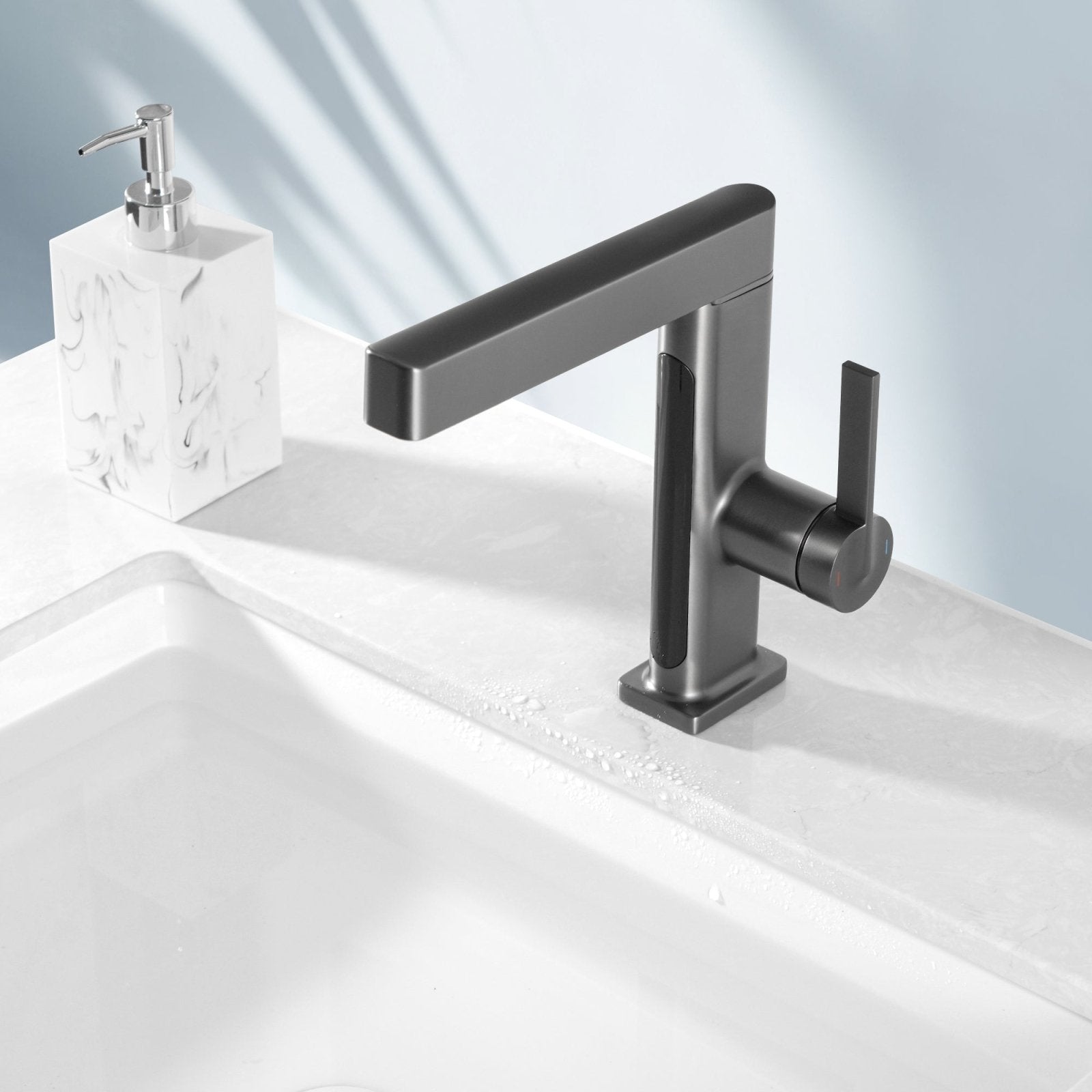Recertified-Lefton Single-Hole Pull-Out Faucet with Temperature Display (Celsius Only)-BF2206 — thumbnail 2