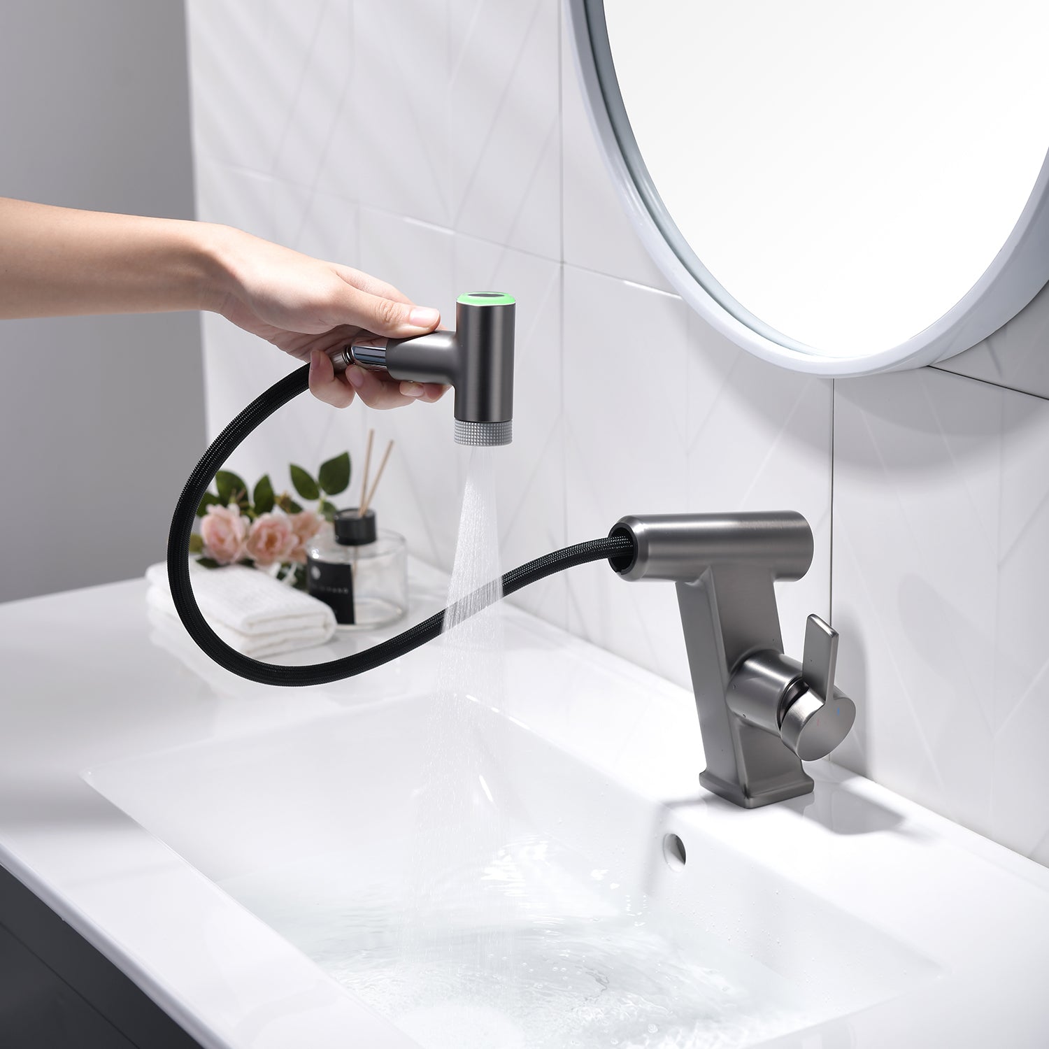 Lefton Pull-Out Faucet with Temperature Display & LED Light-BF2207 — thumbnail 2