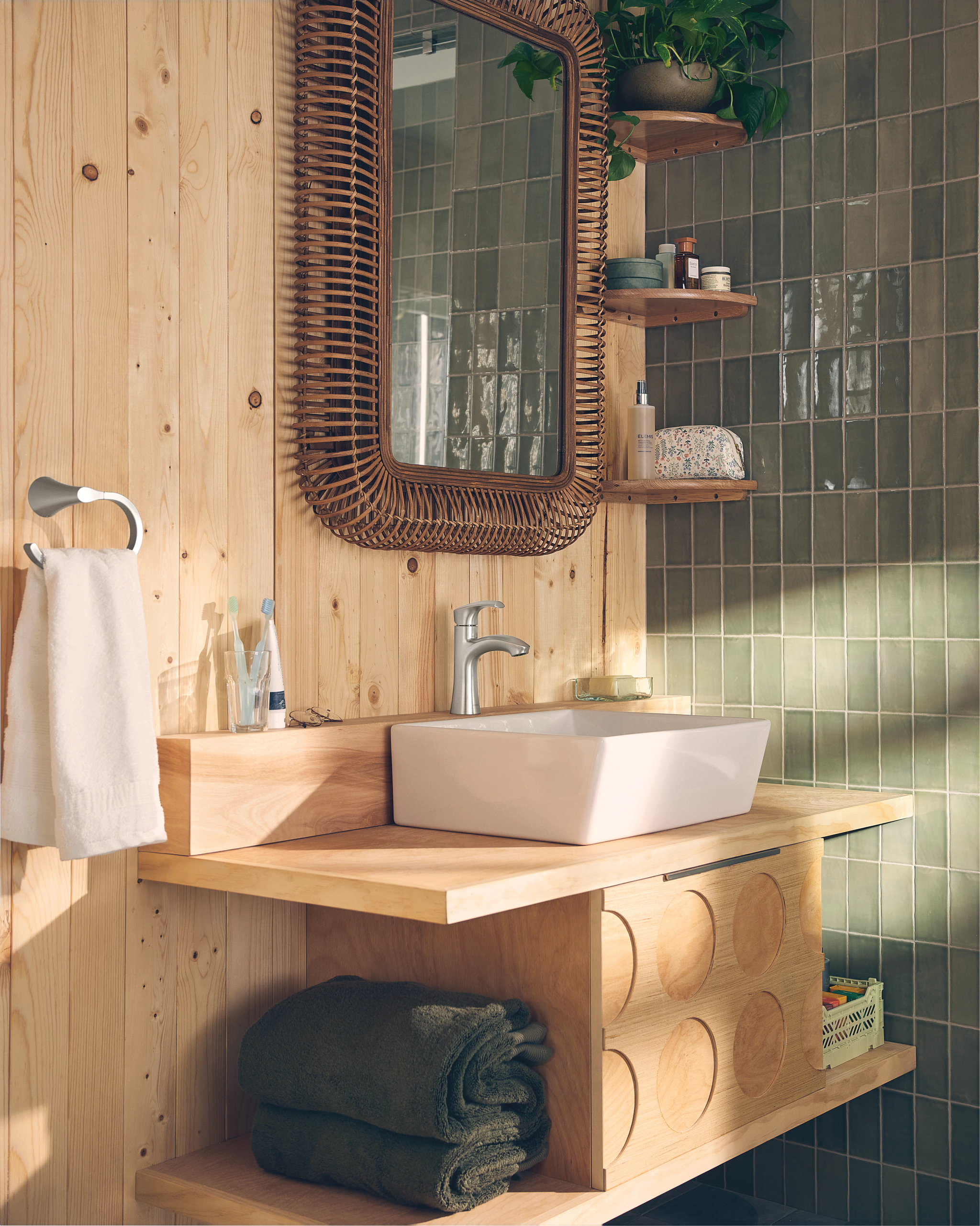 Graeden One-handle Bathroom Sink Faucet — thumbnail 2