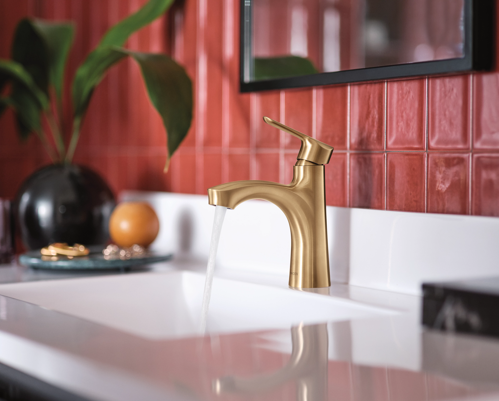 Findlay One-handle Bathroom Sink Faucet — thumbnail 3