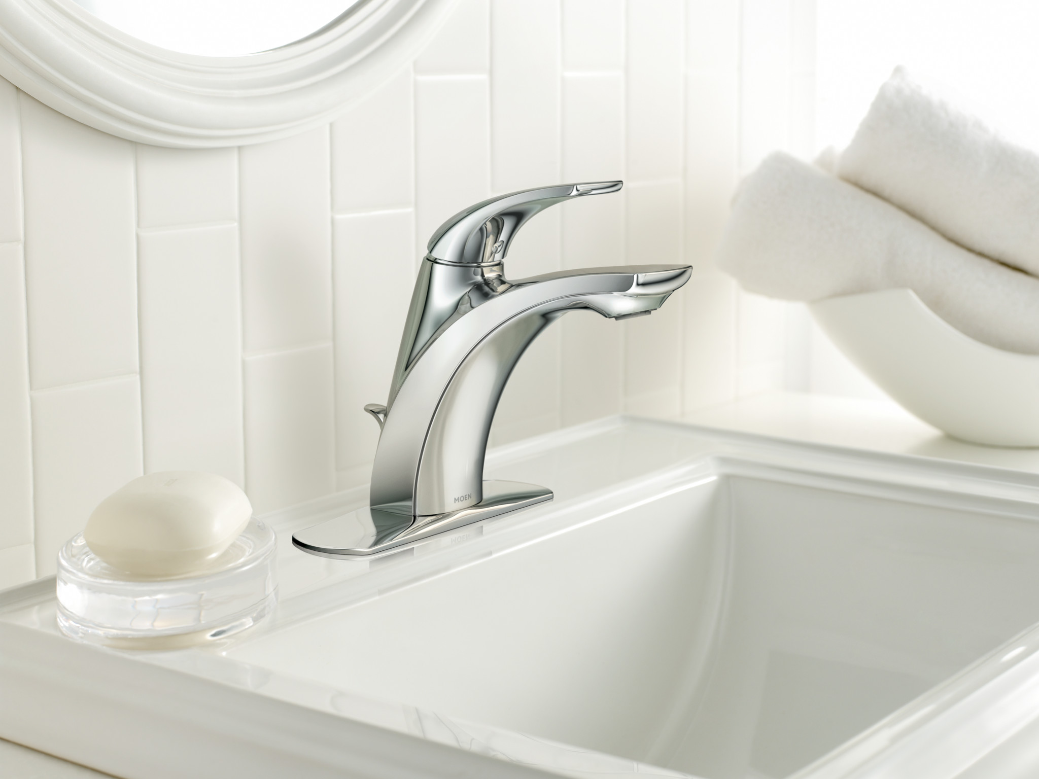Zarina One-handle Bathroom Sink Faucet — thumbnail 2