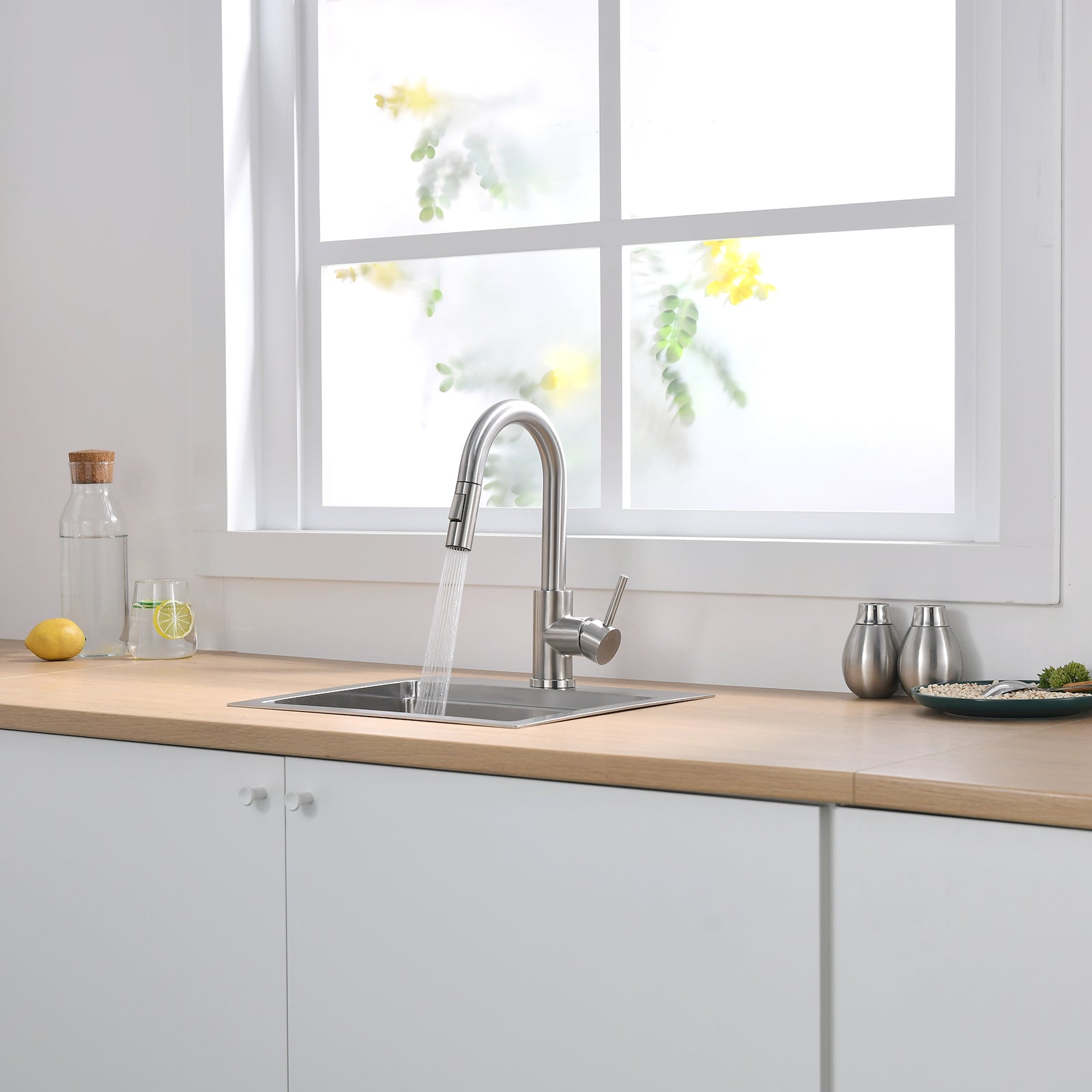 Single Handle Pull-Out Double-Function Kitchen Faucet — thumbnail 3