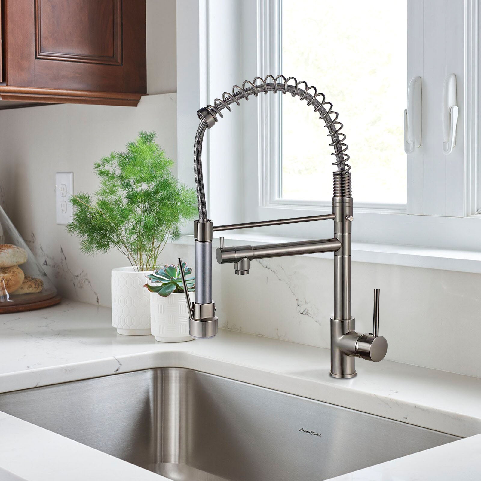 Single Handle Pull Down Sprayer Kitchen Faucet in Brushed Nickel with 360° Rotation — thumbnail 2