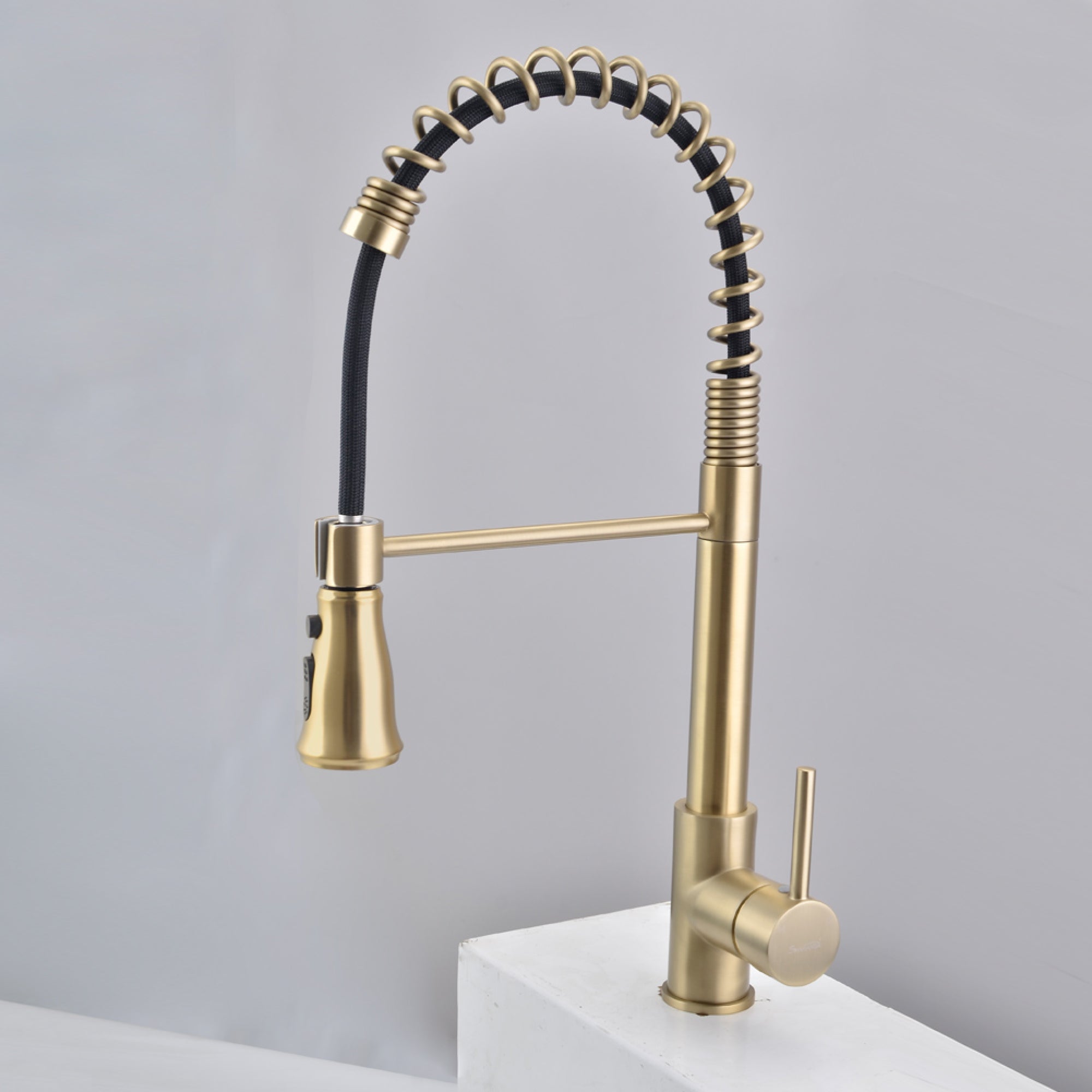 Single Handle Solid Brass Pull Down Sprayer Kitchen Faucet — thumbnail 2
