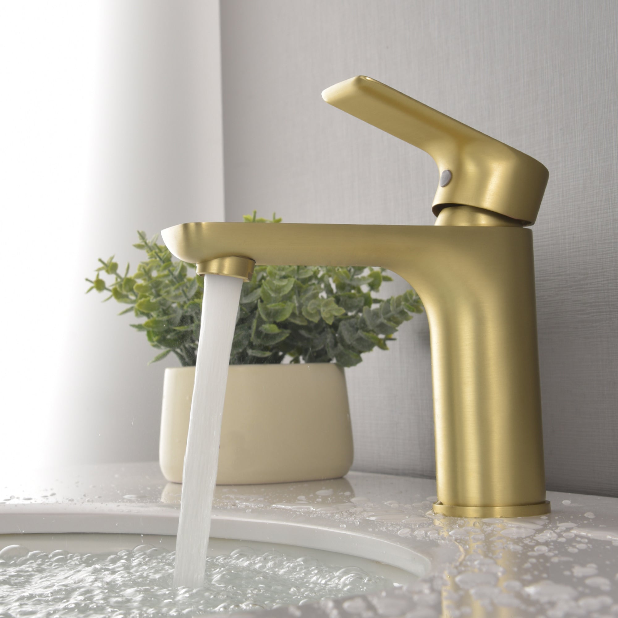 Single Hole Single-Handle Bathroom Faucet with Water Supply Lines — thumbnail 3